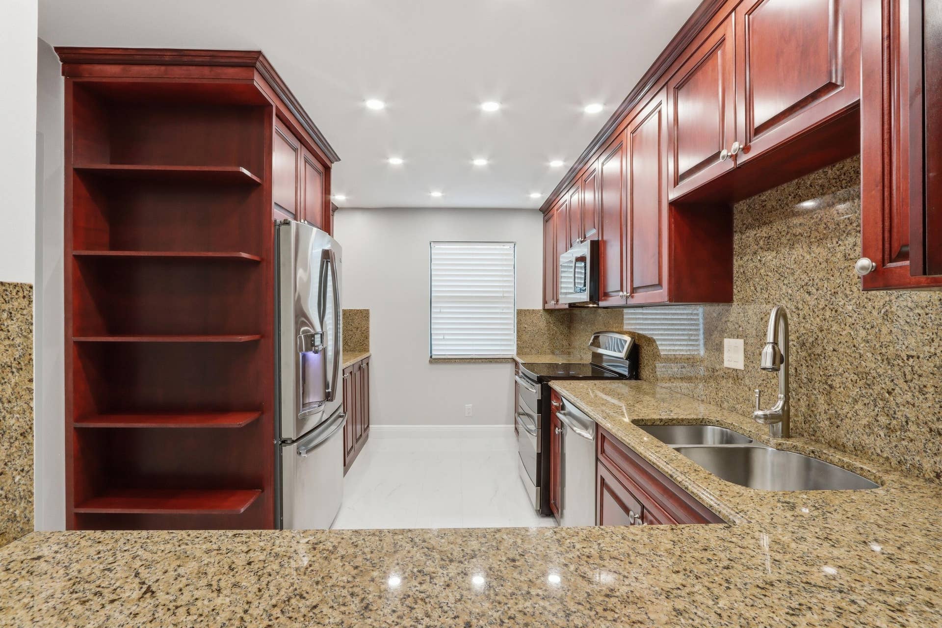 220 Lake Drive, #206, Palm Beach Shores, FL 33404 kitchen