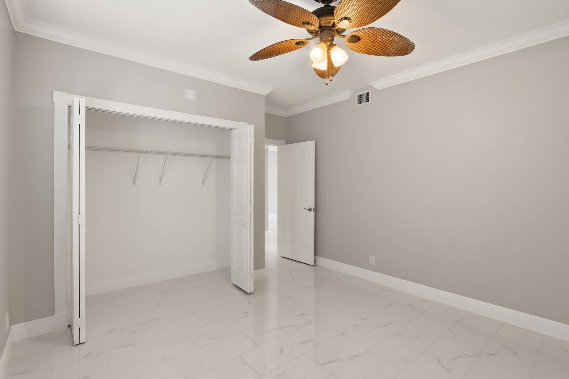 220 Lake Drive, #206, Palm Beach Shores, FL 33404 bedroom