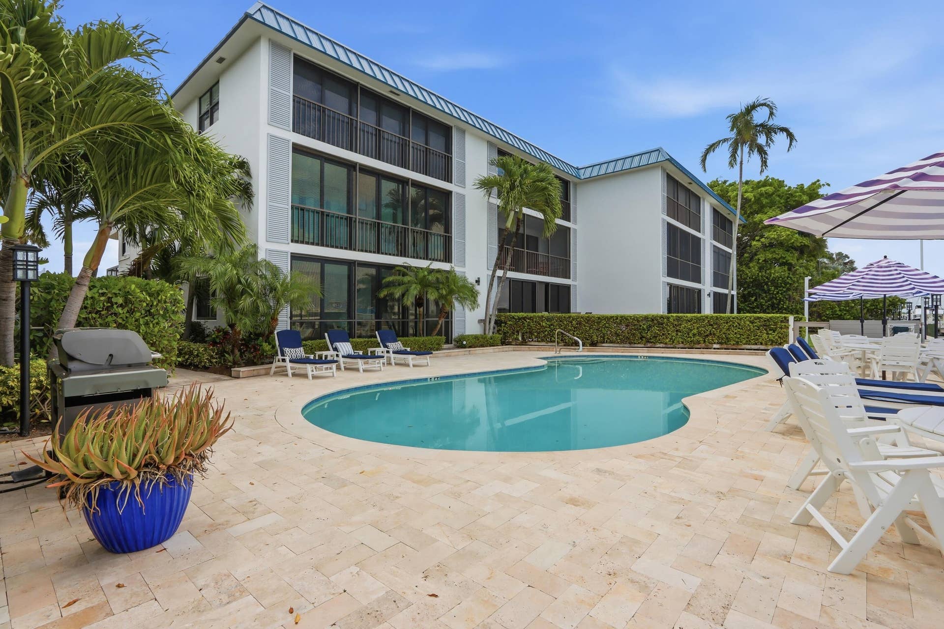220 Lake Drive, #206, Palm Beach Shores, FL 33404 pool