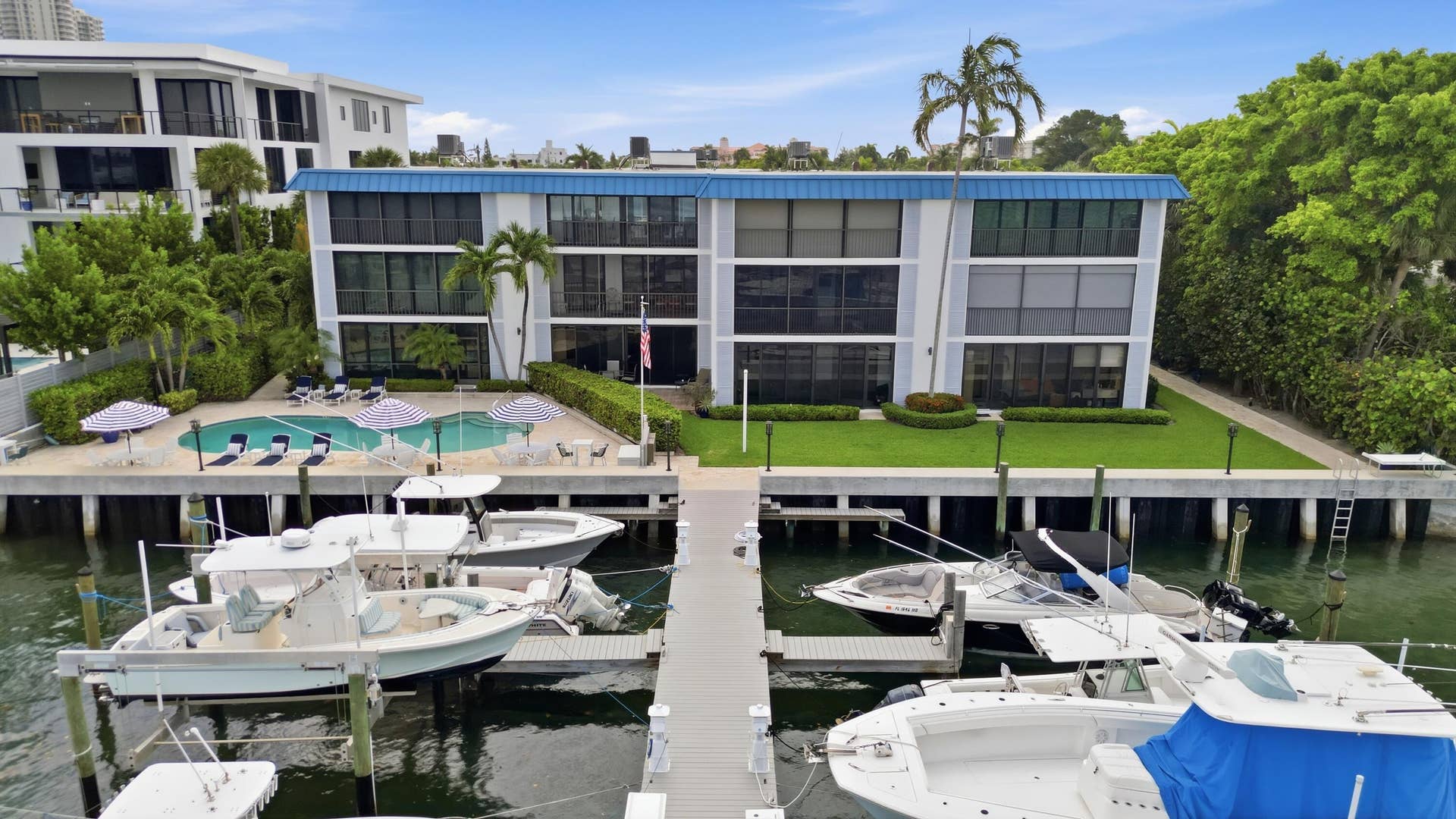 220 Lake Drive, #206, Palm Beach Shores, FL 33404 low aerial