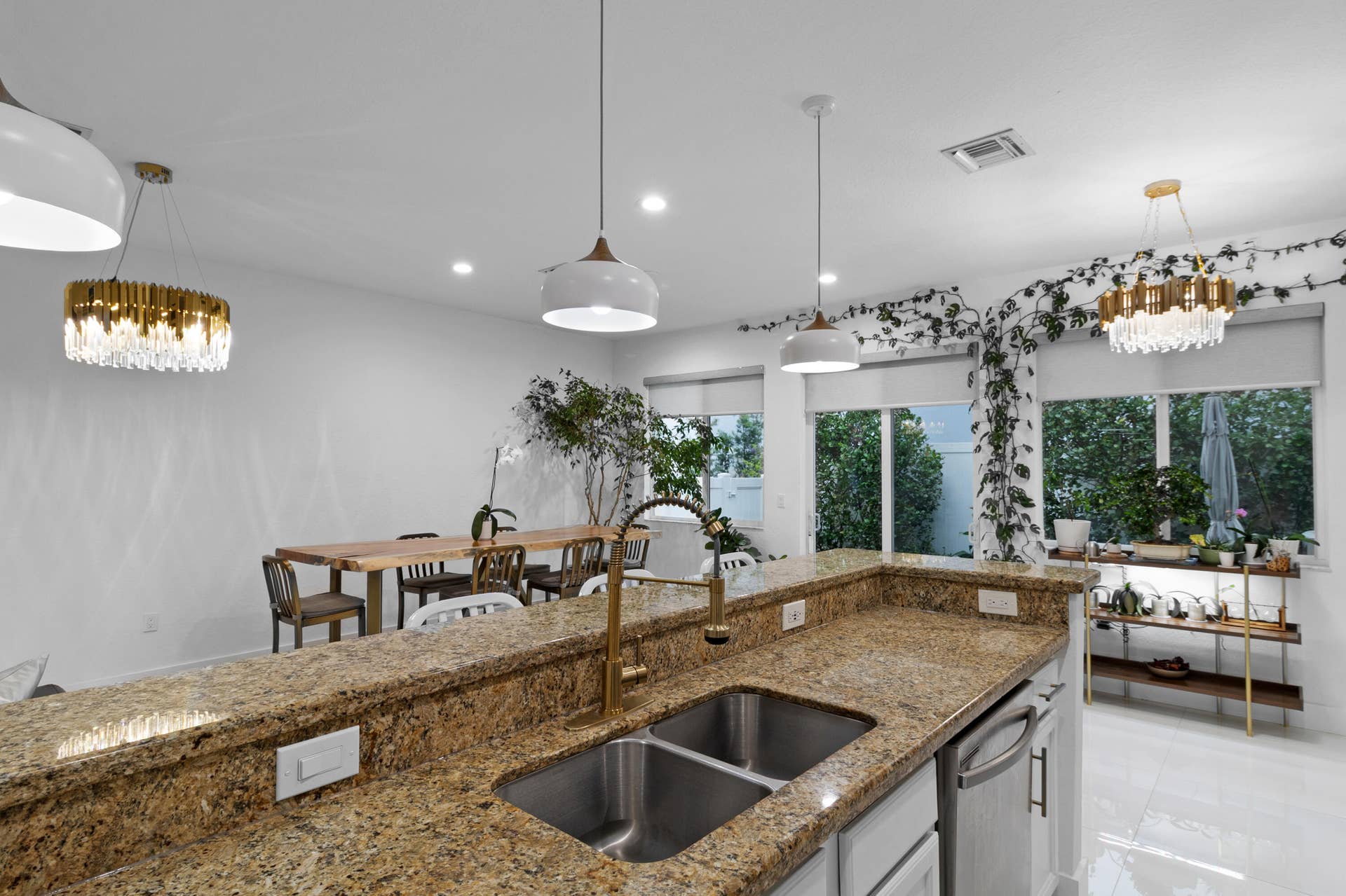 732 SE 2nd Street, #732, Pompano Beach, FL 33060 accutour_01 732-se-2nd-st -017