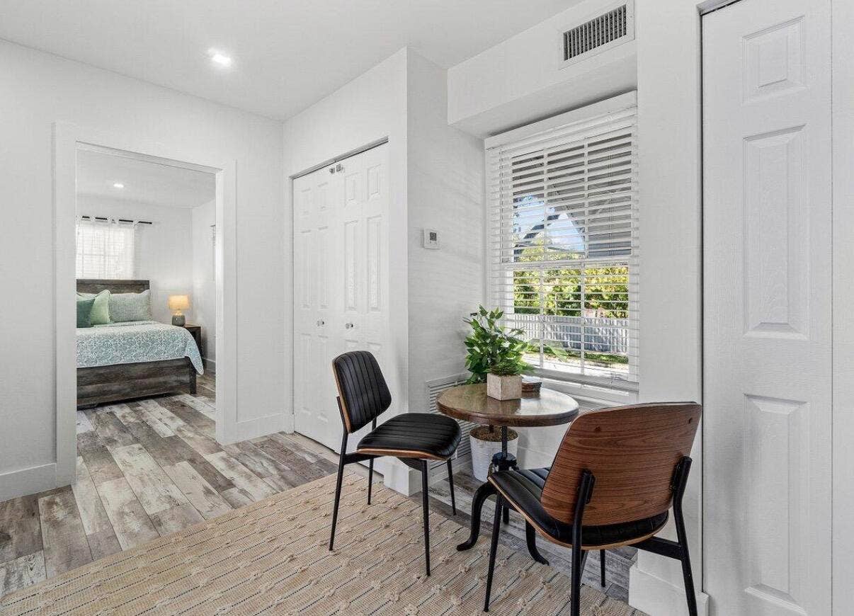 744 Sunset Road, West Palm Beach, FL 33401 IMG_3974