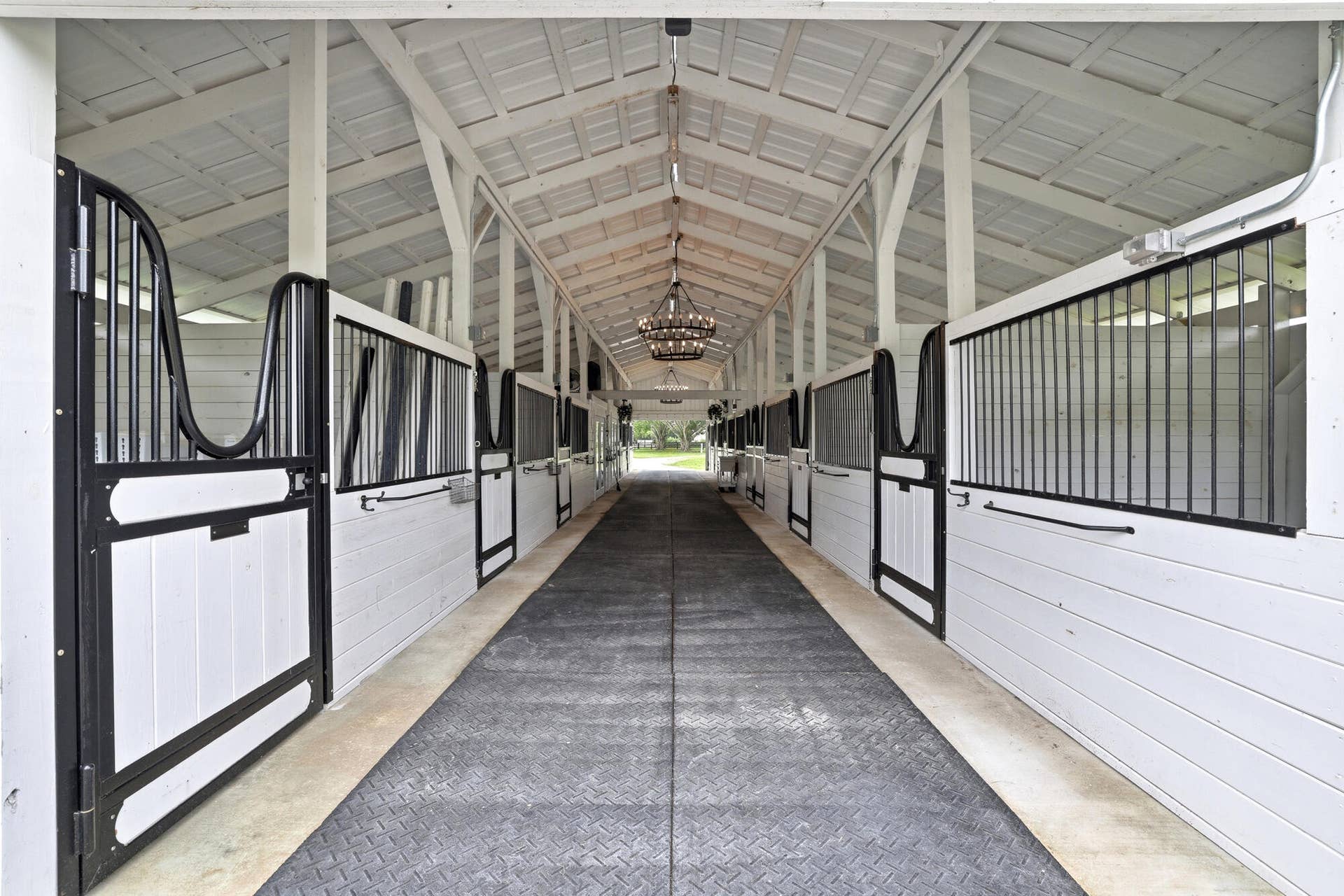 12 stalls 12x12