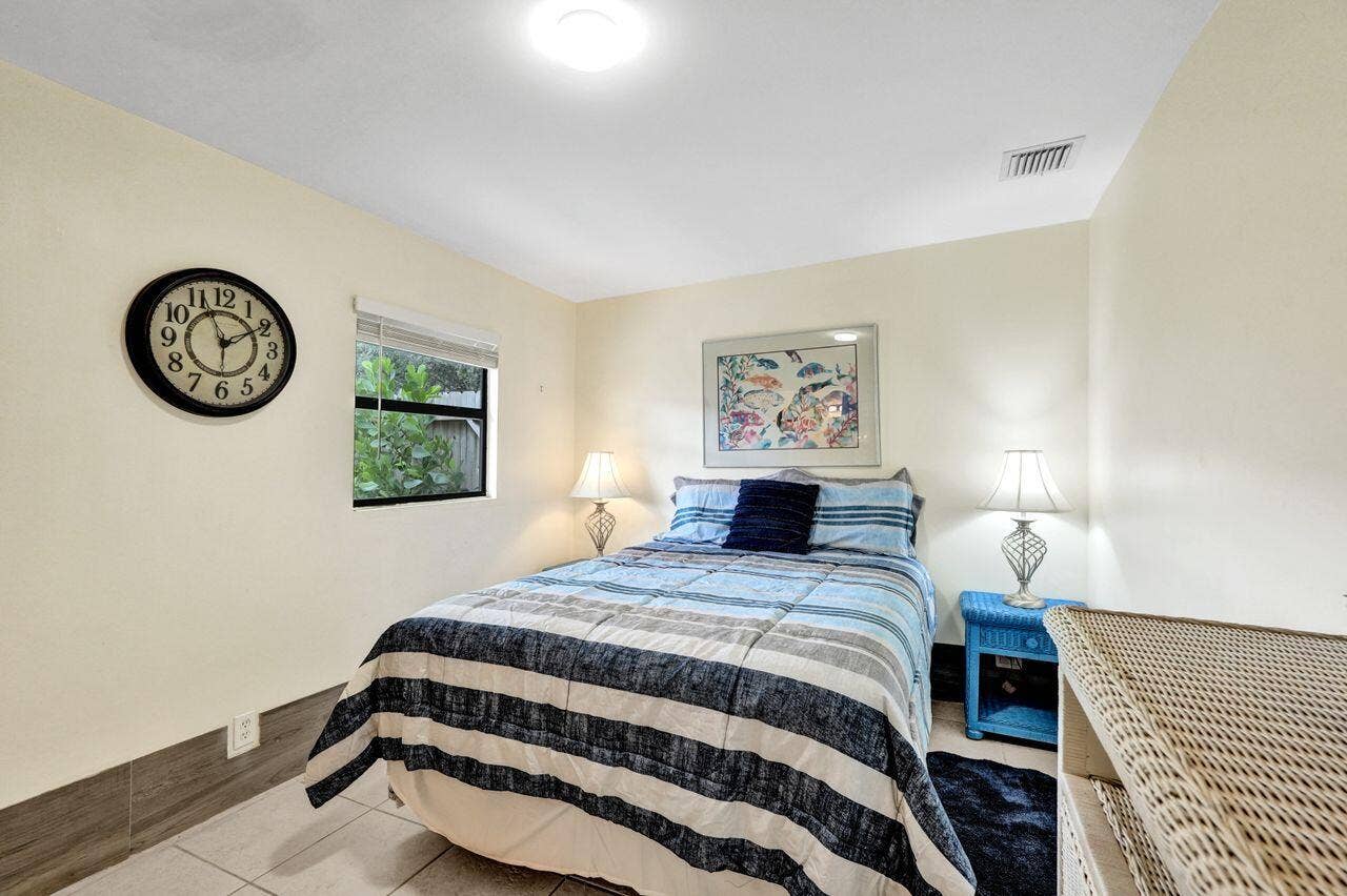 1718 Ridge Road, North Palm Beach, FL 33408 DSC09096