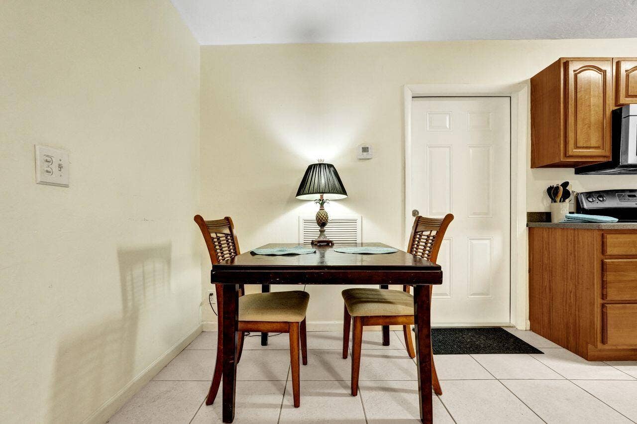 1718 Ridge Road, North Palm Beach, FL 33408 DSC09225
