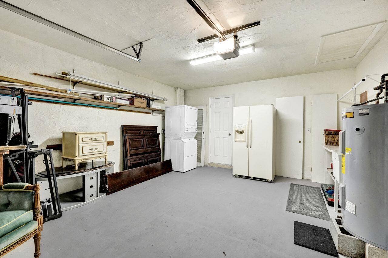 1718 Ridge Road, North Palm Beach, FL 33408 Unit 1 garage