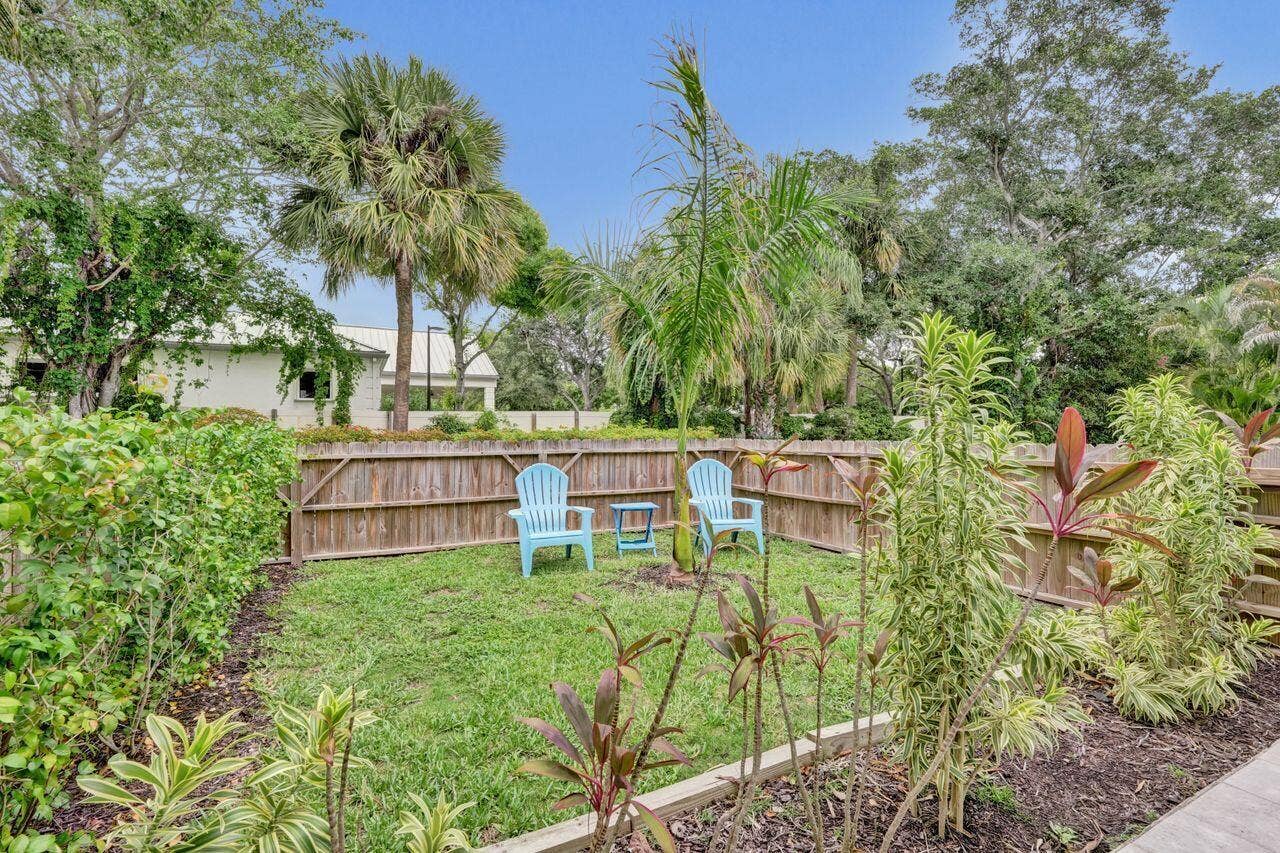 1718 Ridge Road, North Palm Beach, FL 33408 DSC09258
