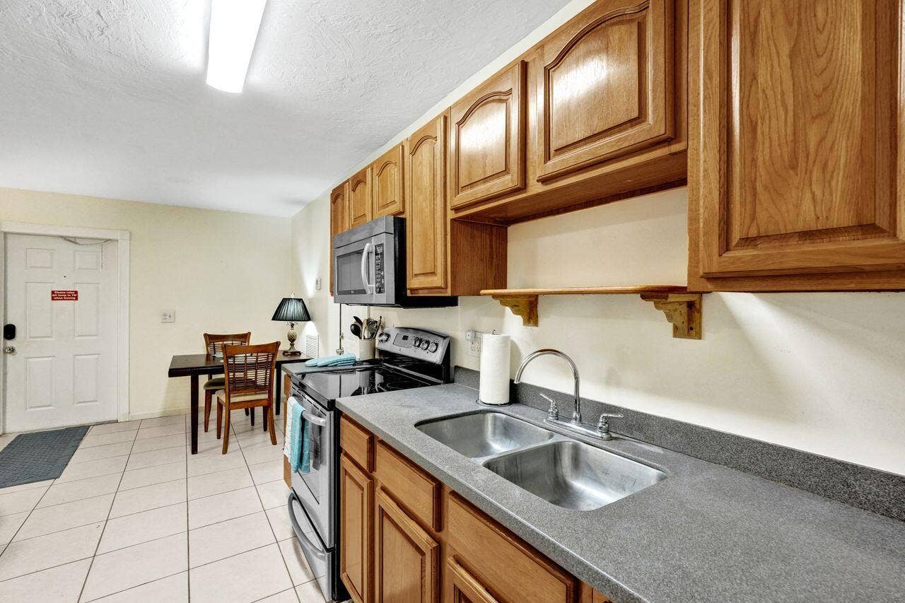 1718 Ridge Road, North Palm Beach, FL 33408 DSC09234