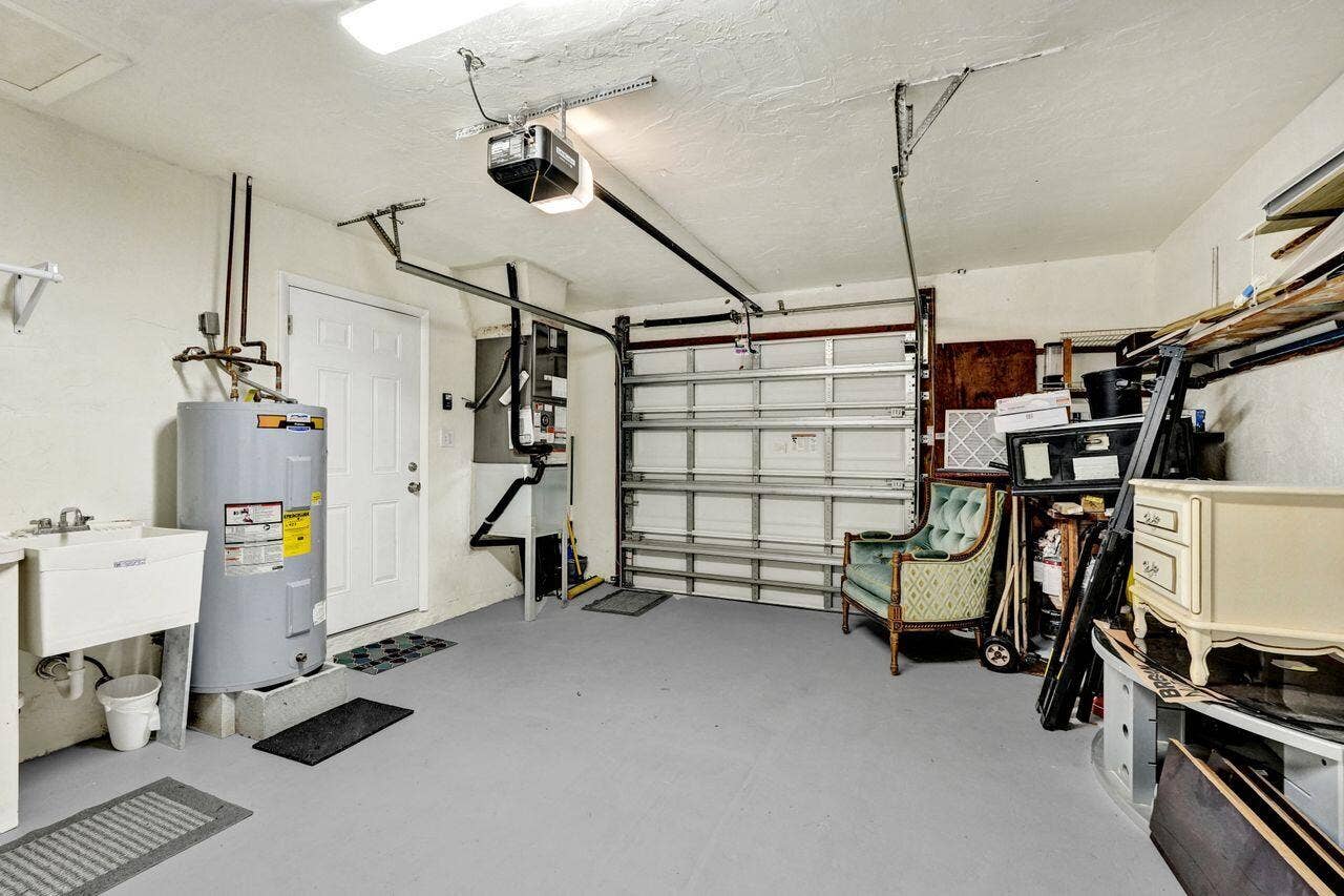 1718 Ridge Road, North Palm Beach, FL 33408 DSC09354