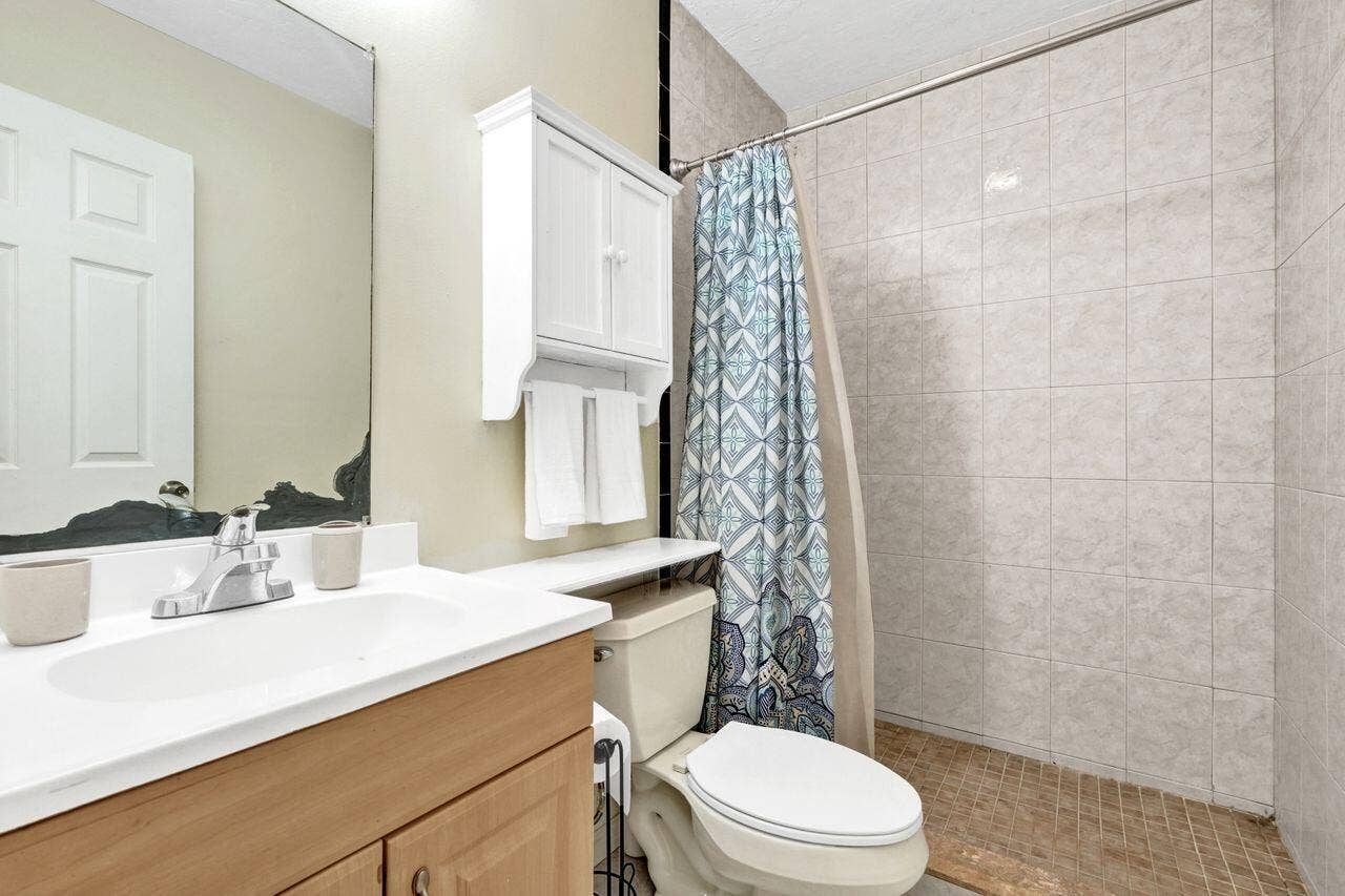 1718 Ridge Road, North Palm Beach, FL 33408 DSC09147