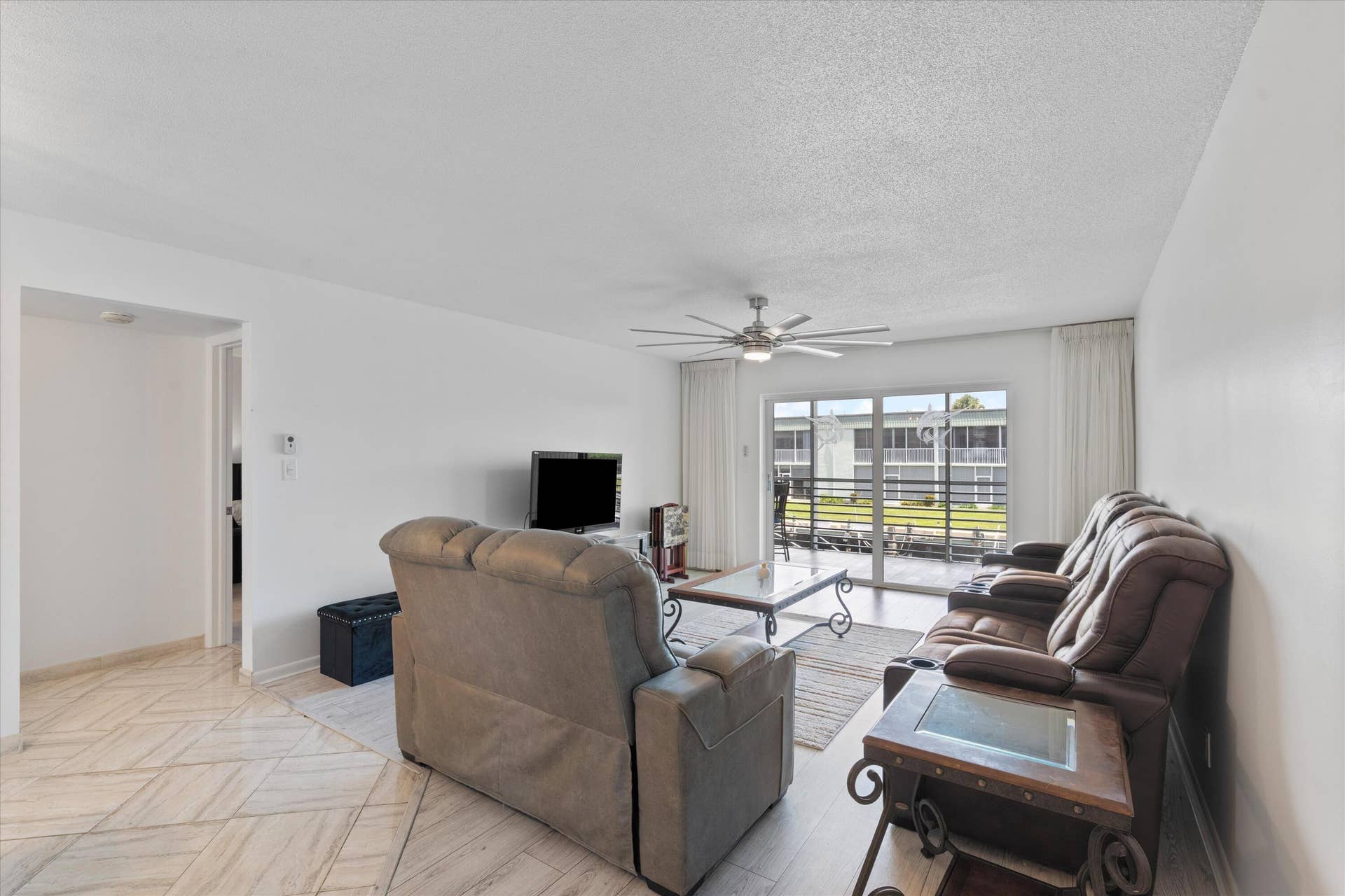 117 Lehane Terrace, #210, North Palm Beach, FL 33408 05-117 Lehane TErr #210 NPB, FL-107