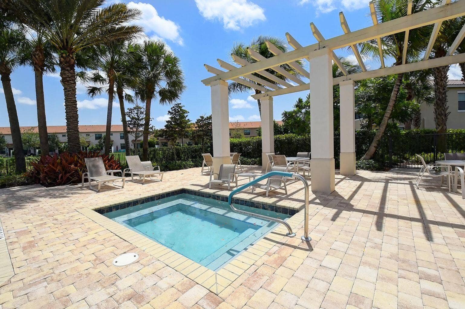 10199 Akenside Drive, Boca Raton, FL 33428 79531689-E9C4-4ED6-8542-7C3385EB1DDC