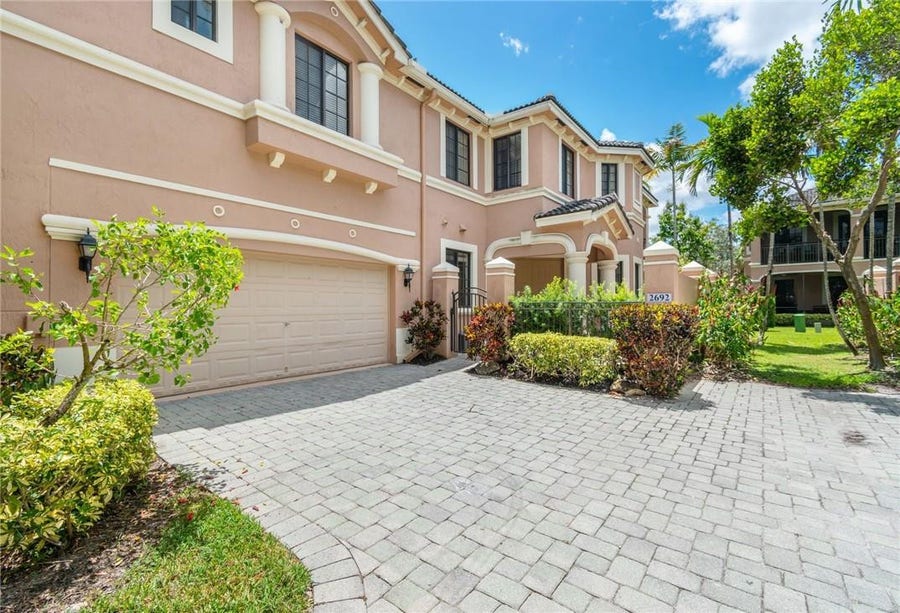 Property photo for 2692 Center Ct Drive, #2-32, Weston, FL