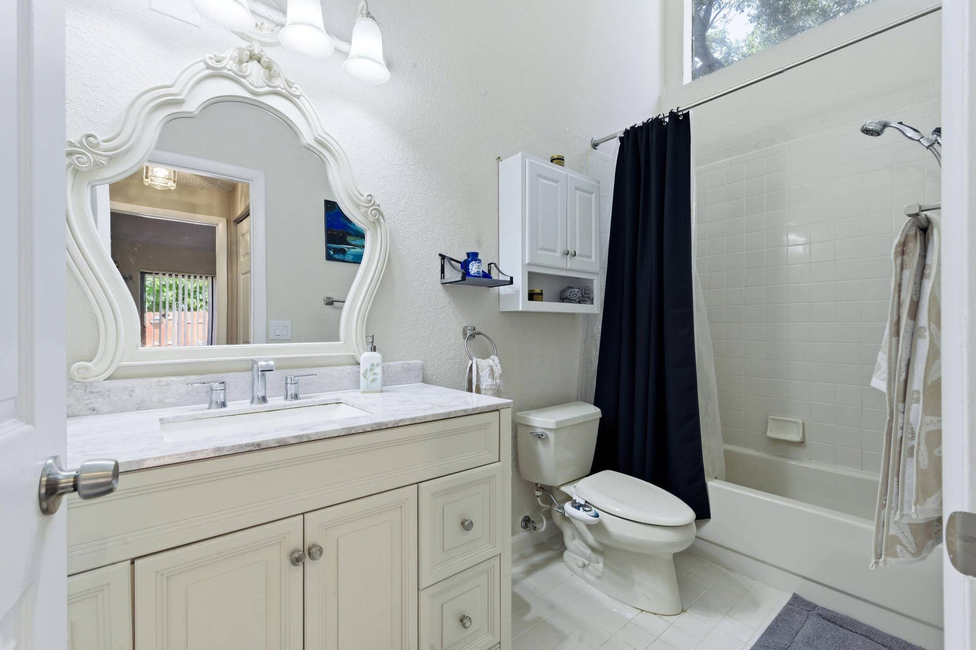 4353 Woodstock Drive, #B, West Palm Beach, FL 33409 2ND BATH