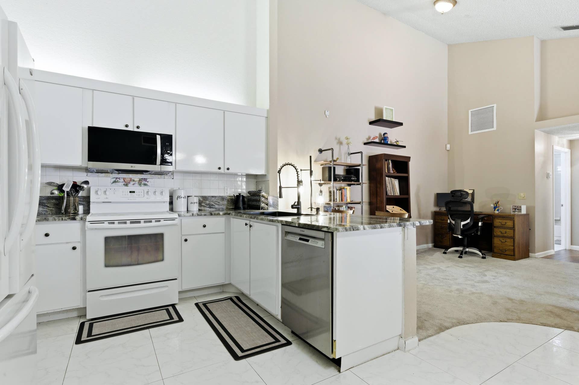 4353 Woodstock Drive, #B, West Palm Beach, FL 33409 KITCHEN