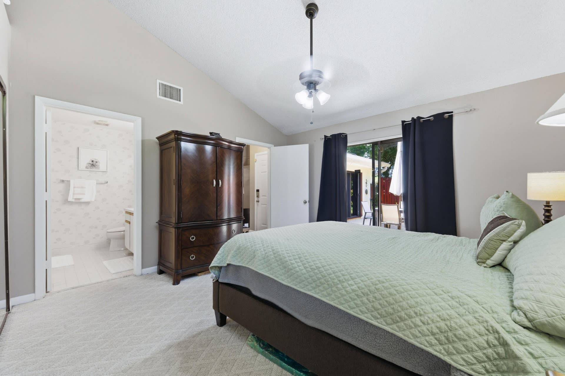 4353 Woodstock Drive, #B, West Palm Beach, FL 33409 PRIMARY BEDROOM
