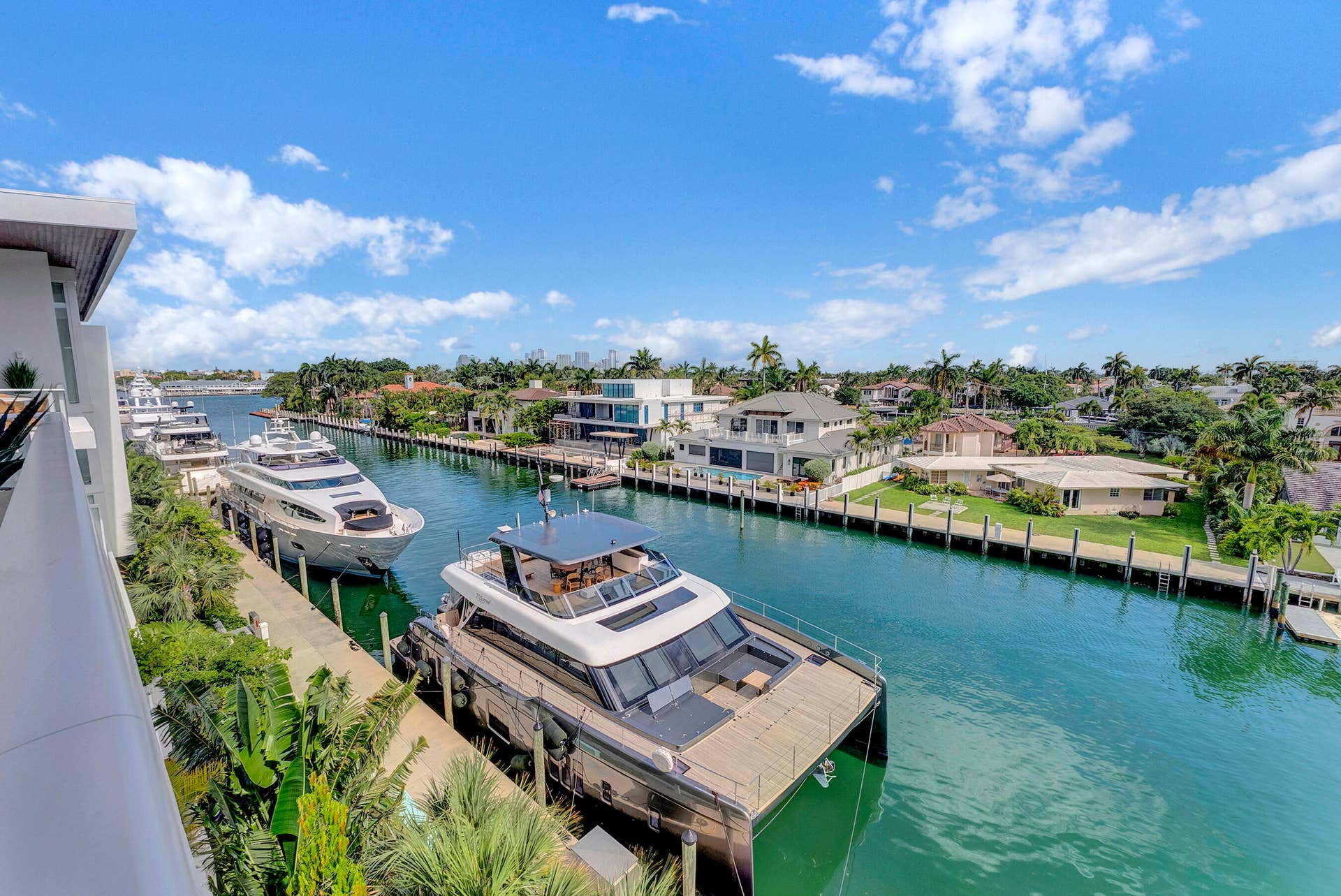 2321 SE 17th Street, #401, Fort Lauderdale, FL 33316 DSC09264