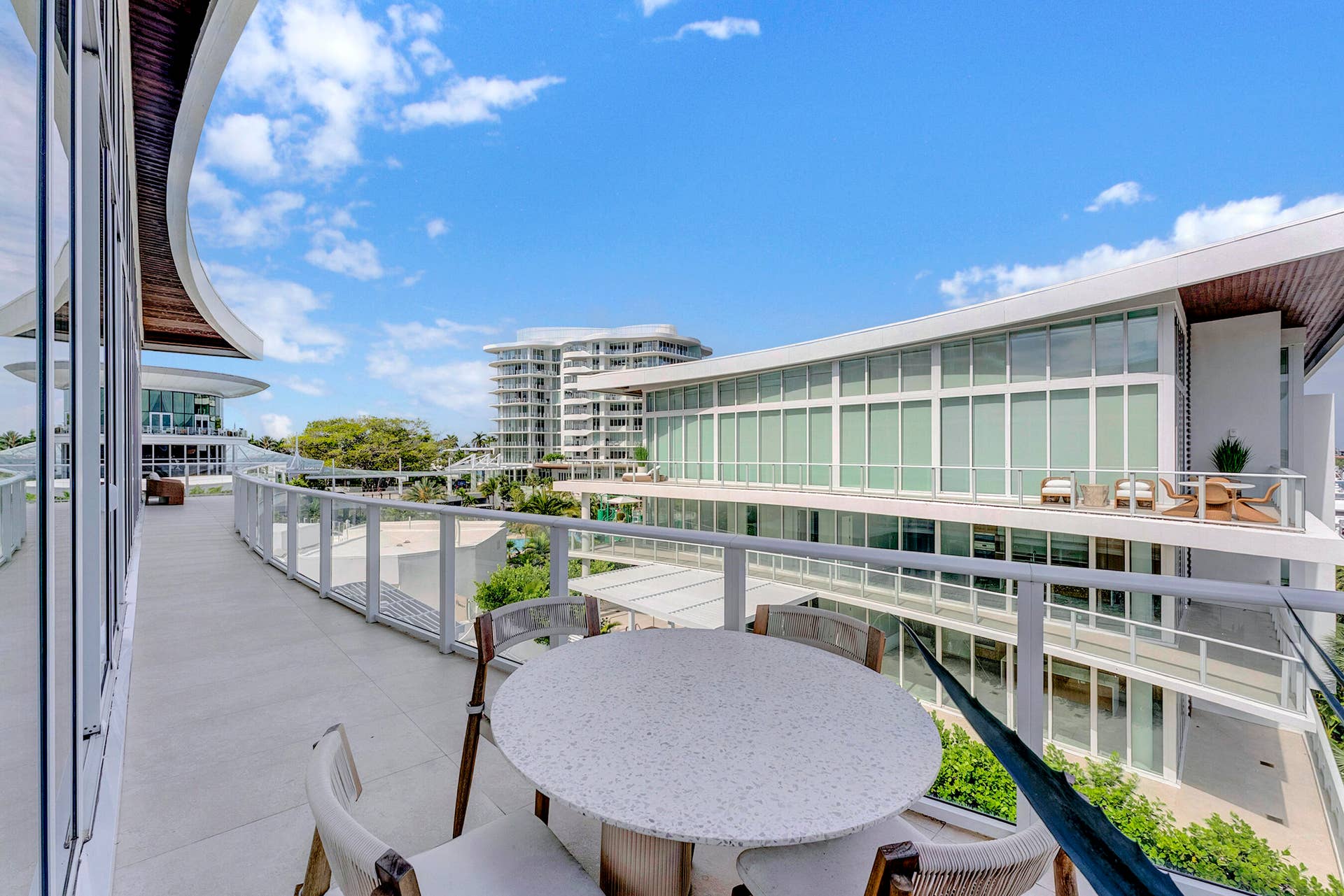 2321 SE 17th Street, #401, Fort Lauderdale, FL 33316 DSC09274