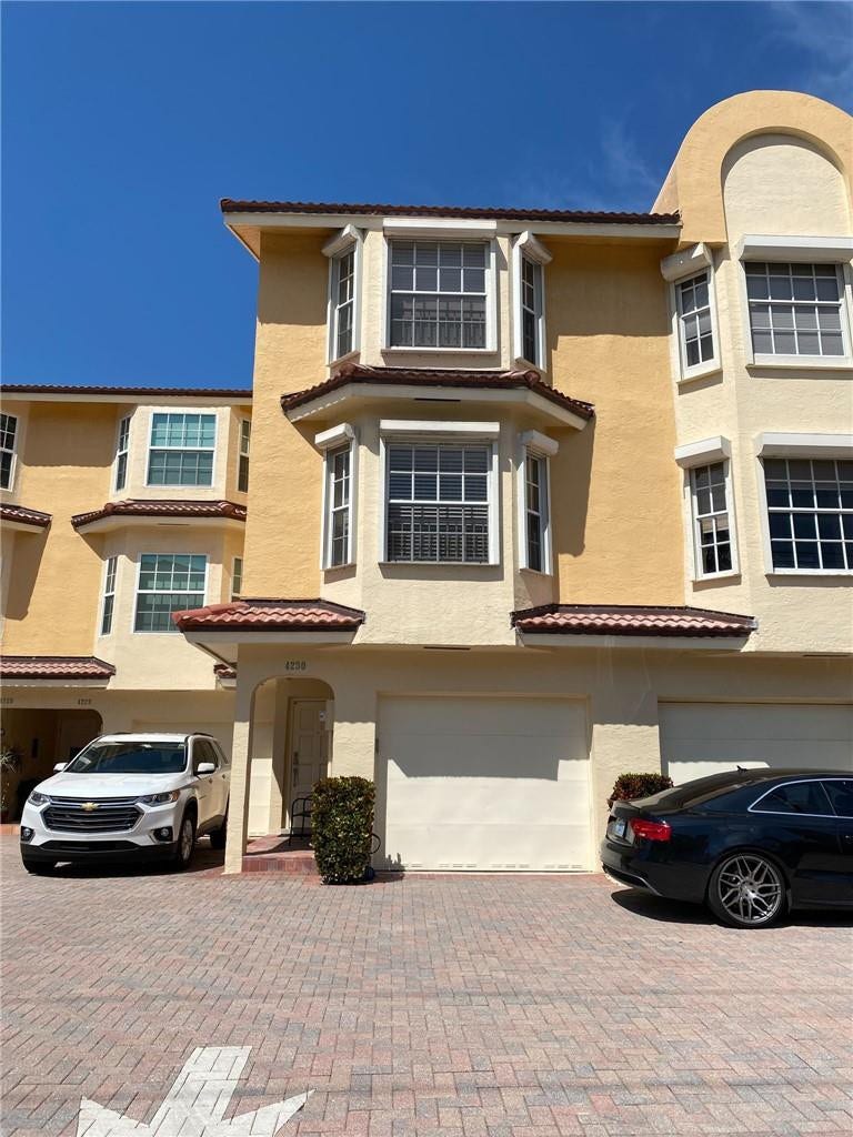 Property photo for 4230 N Ocean Drive, Hollywood, FL