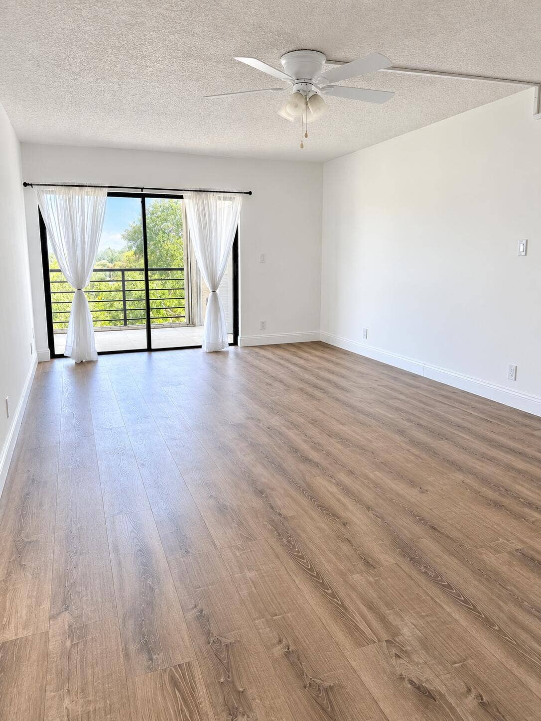 9235 SW 8th Street, #507, Boca Raton, Boca Raton, FL 33428 Dining/Living