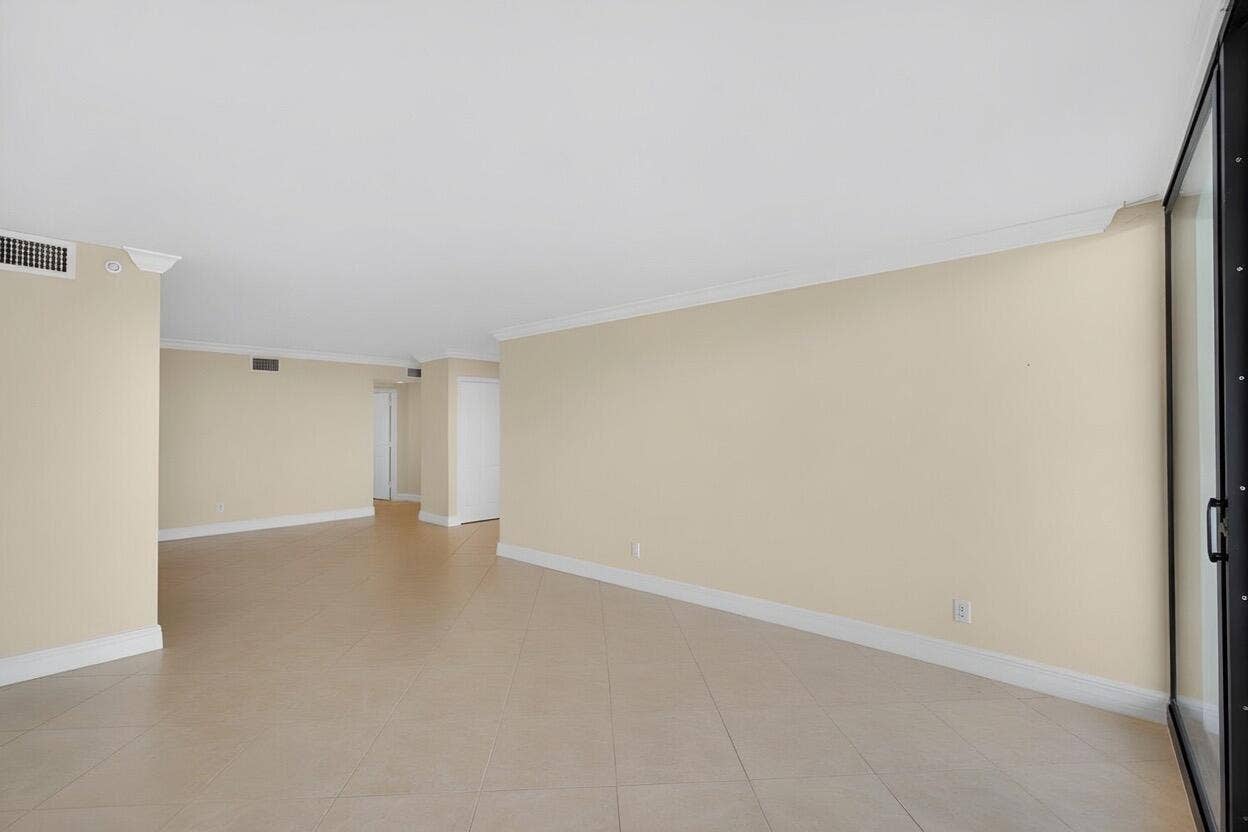 3000 N Ocean Drive, #31 B, Singer Island, FL 33404 Virtually unfurnished