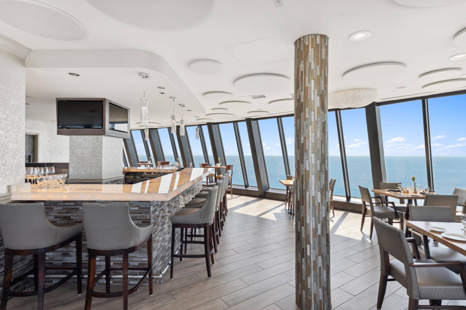 3000 N Ocean Drive, #31 B, Singer Island, FL 33404 30. Marquis Lounge