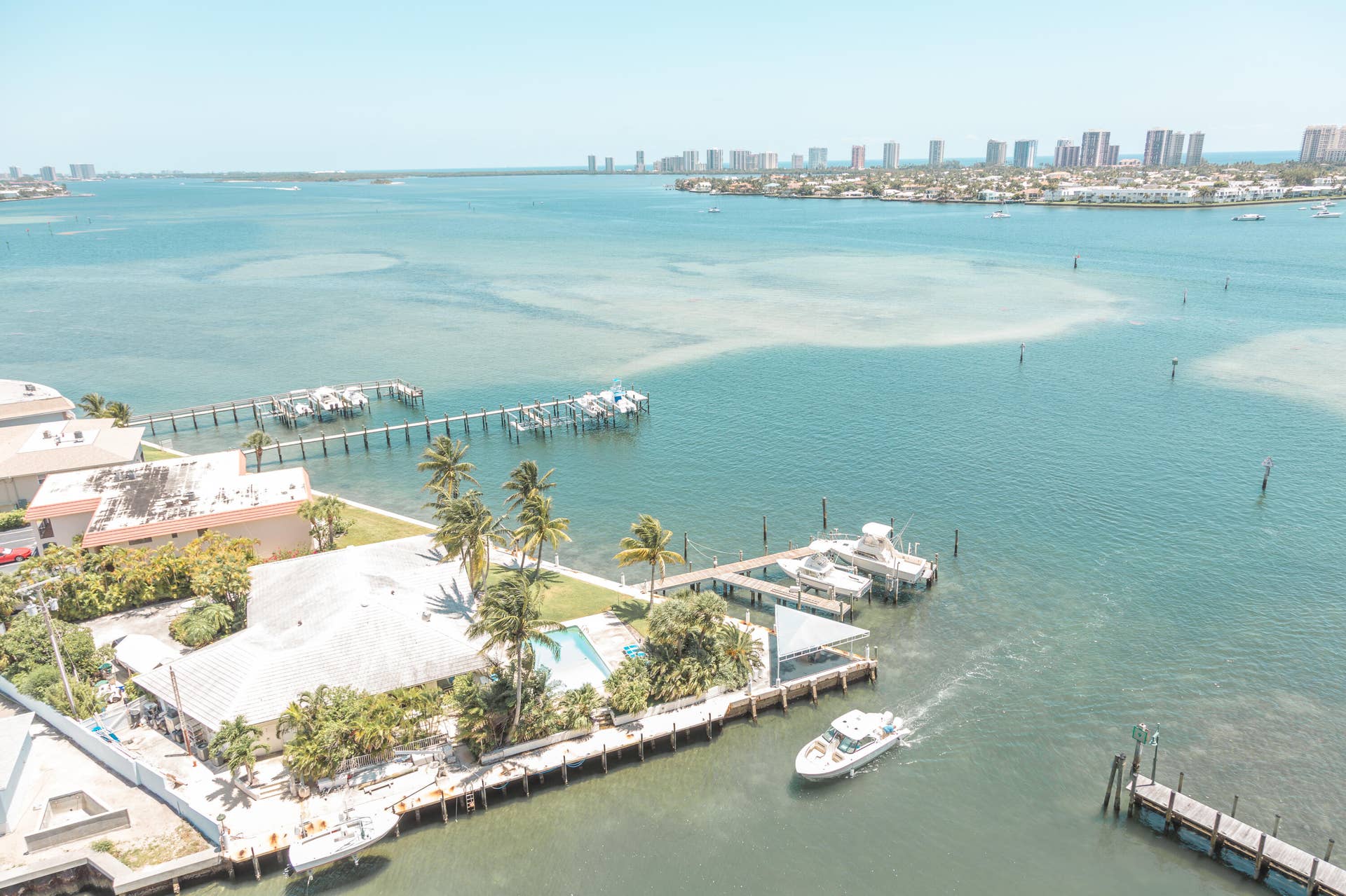 2650 Lake Shore Drive, #1202, Riviera Beach, FL 33404 091A5266