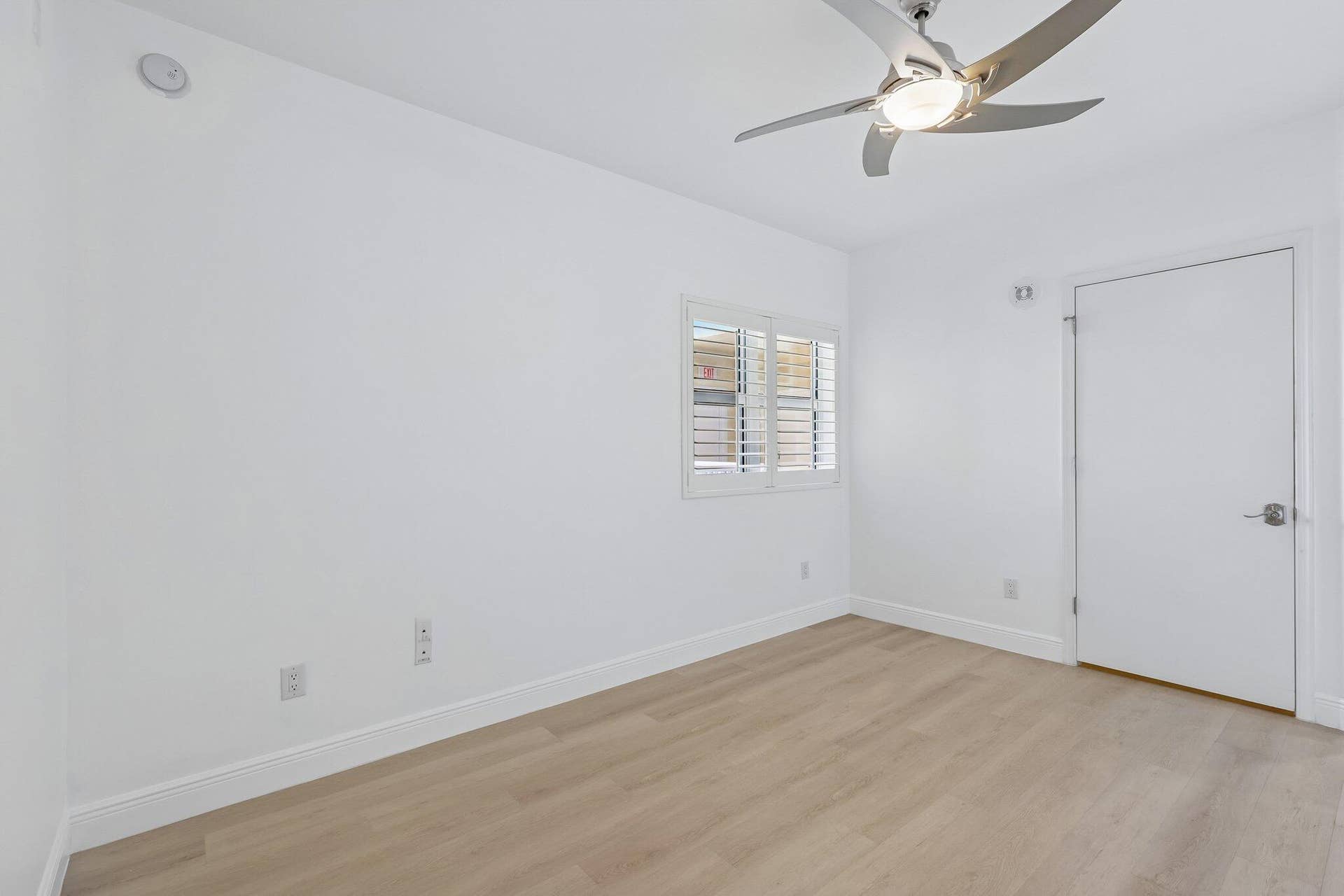 2650 Lake Shore Drive, #1202, Riviera Beach, FL 33404 15-web-or-mls-Lake Shore Dr 1202-S0705-0