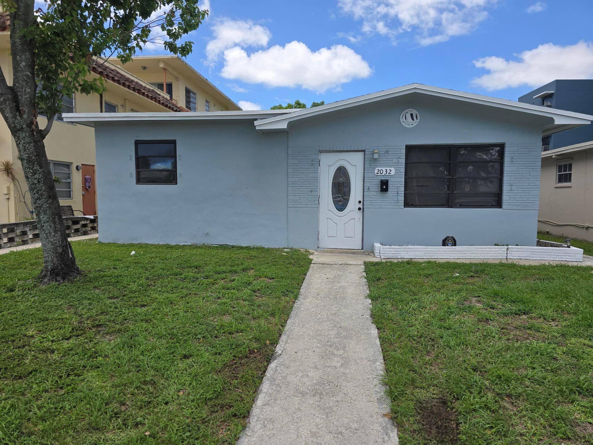 2032 Fillmore Street, Hollywood, FL 33020 FRONT OF HOME