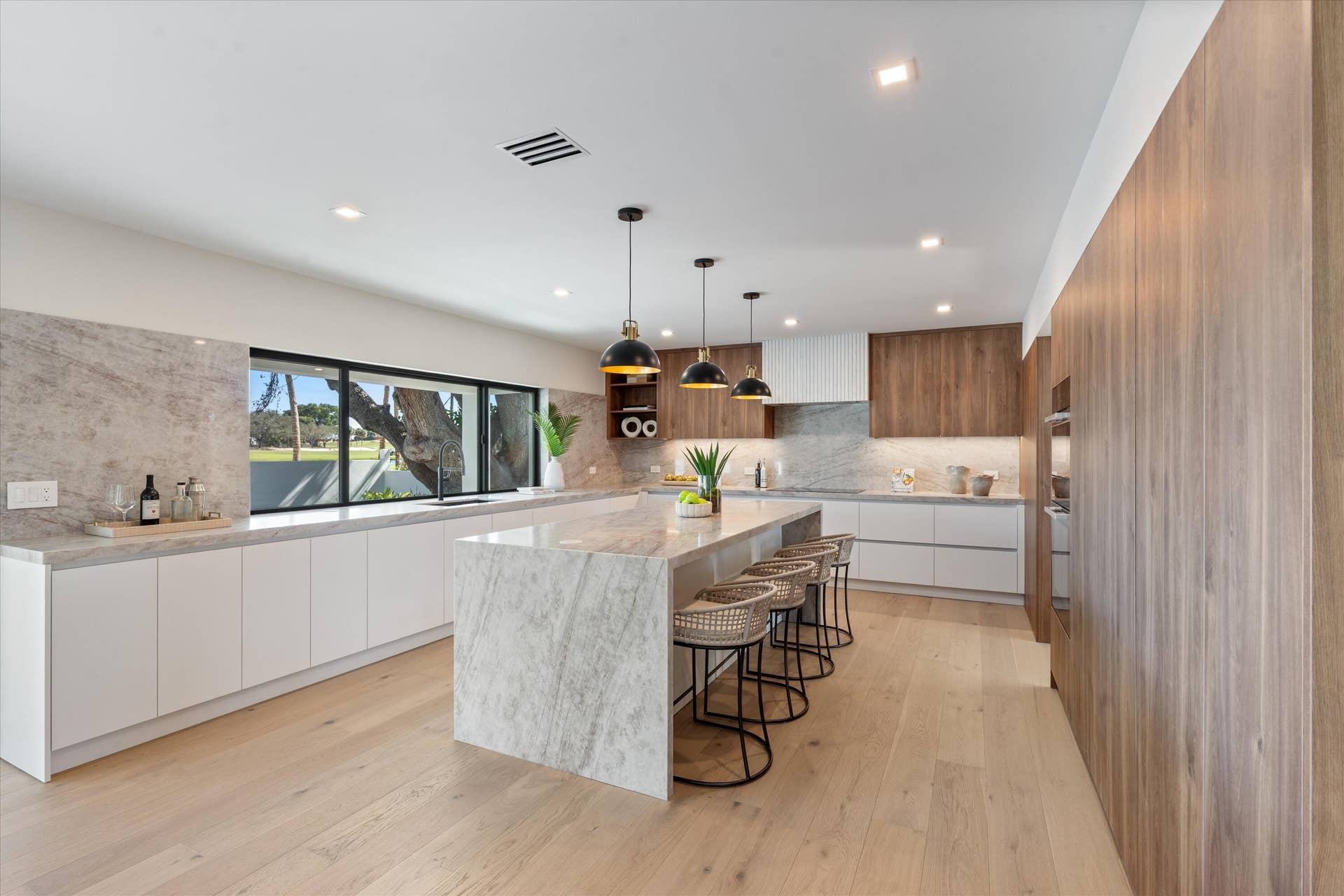 868 Country Club Drive, North Palm Beach, FL 33408 Kitchen