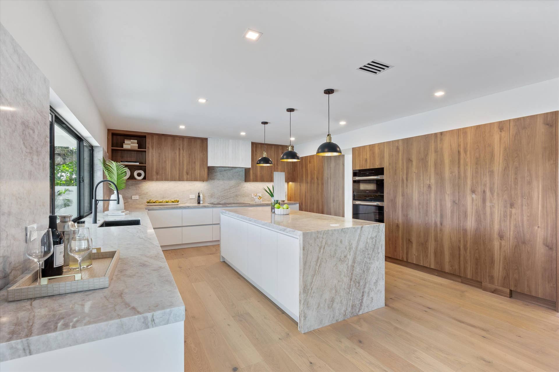 868 Country Club Drive, North Palm Beach, FL 33408 Kitchen