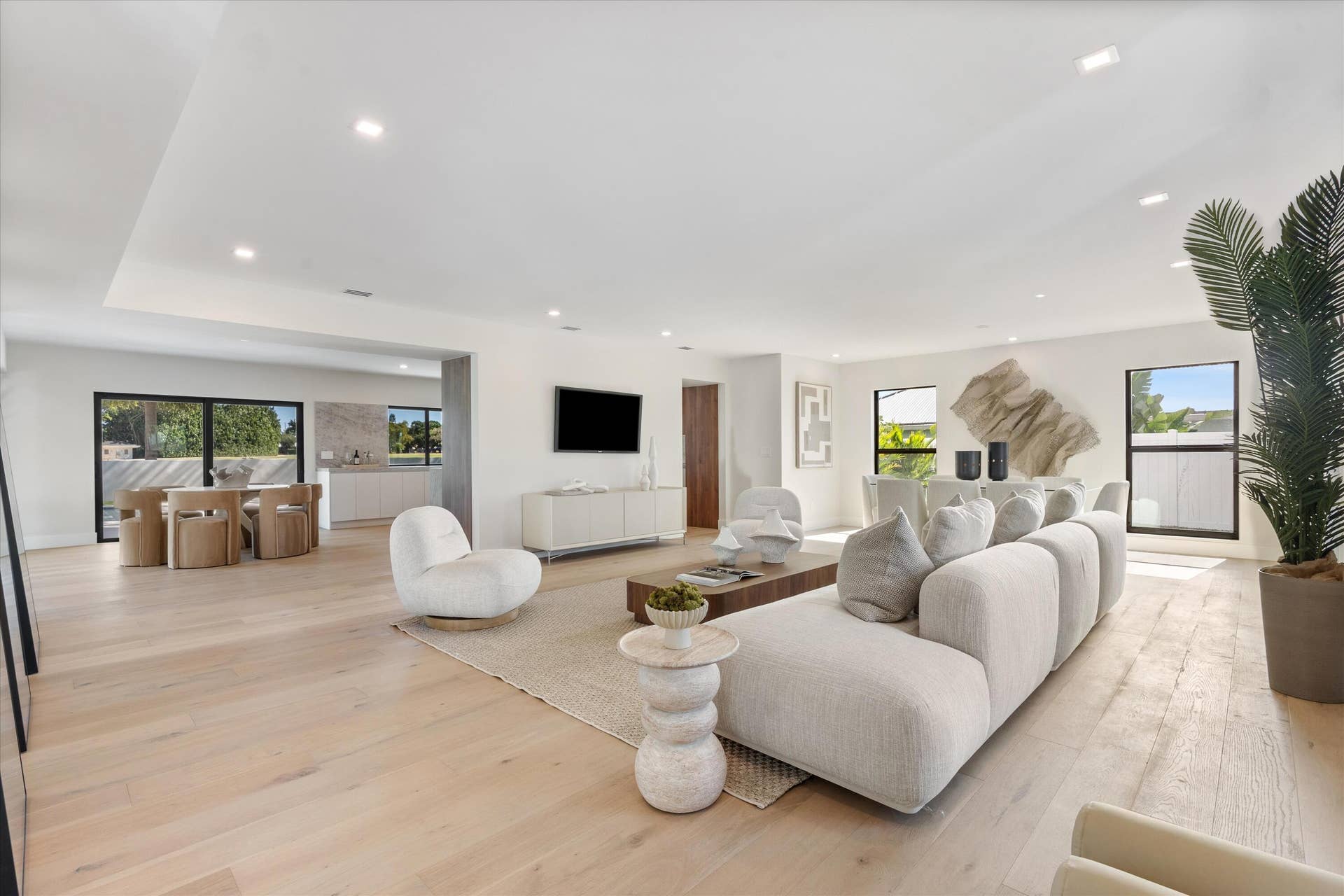 868 Country Club Drive, North Palm Beach, FL 33408 Living Room