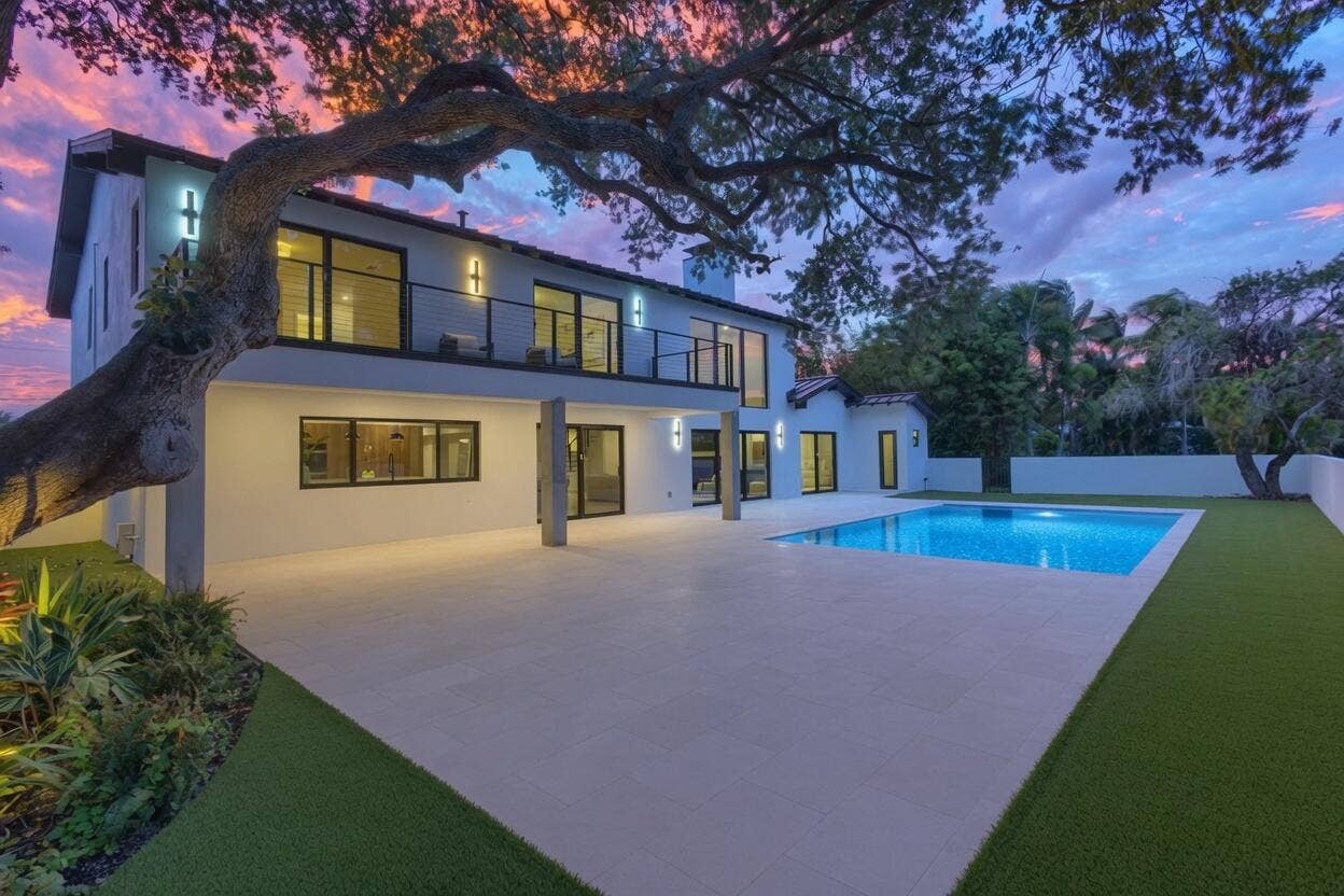 868 Country Club Drive, North Palm Beach, FL 33408 Patio
