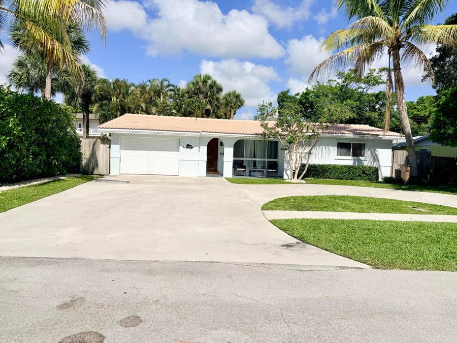 Property photo for 401 SE 3rd Terrace, Deerfield Beach, FL