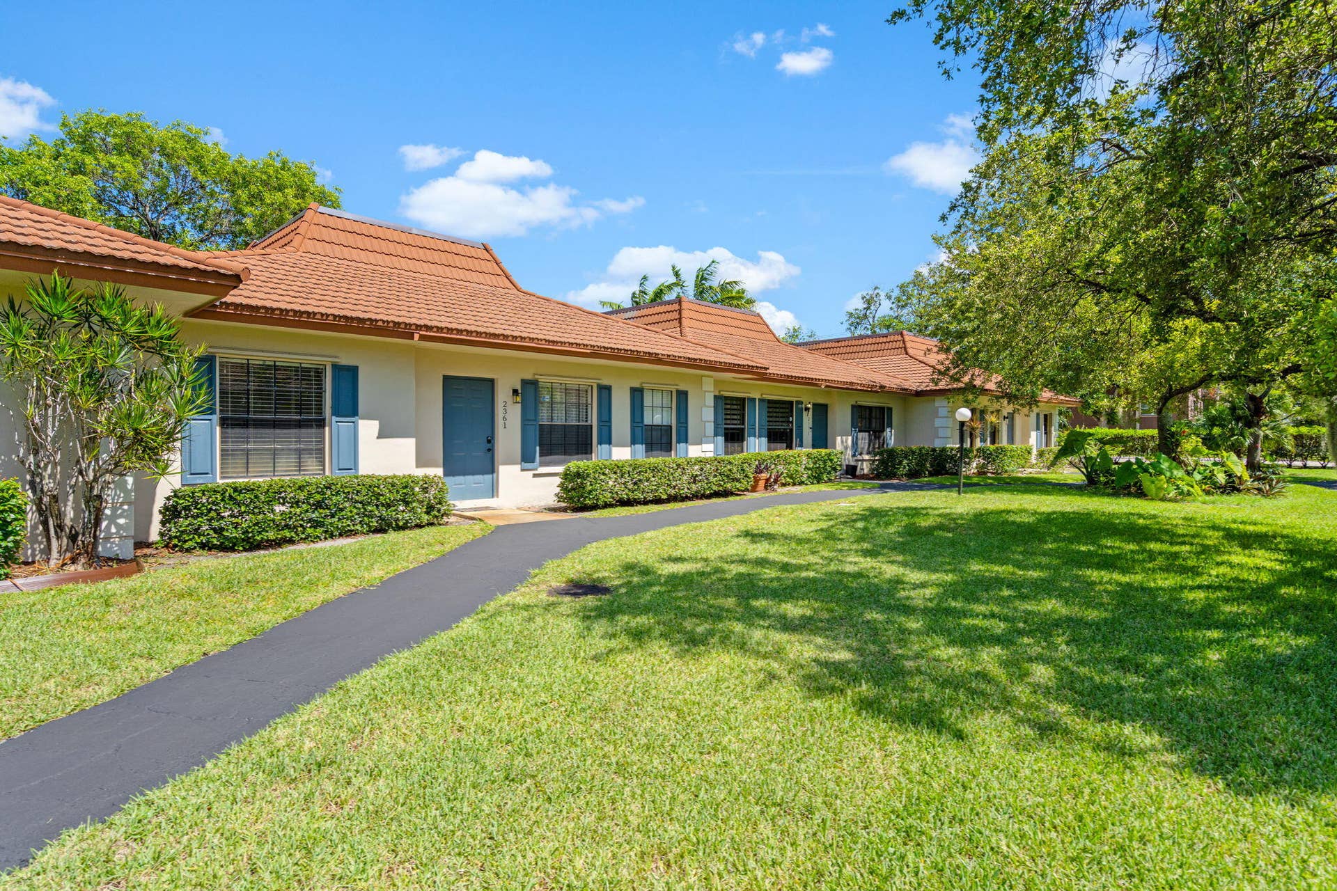 2361 SW 70th Avenue, #47, Davie, FL 33317 2-web-or-mls-02