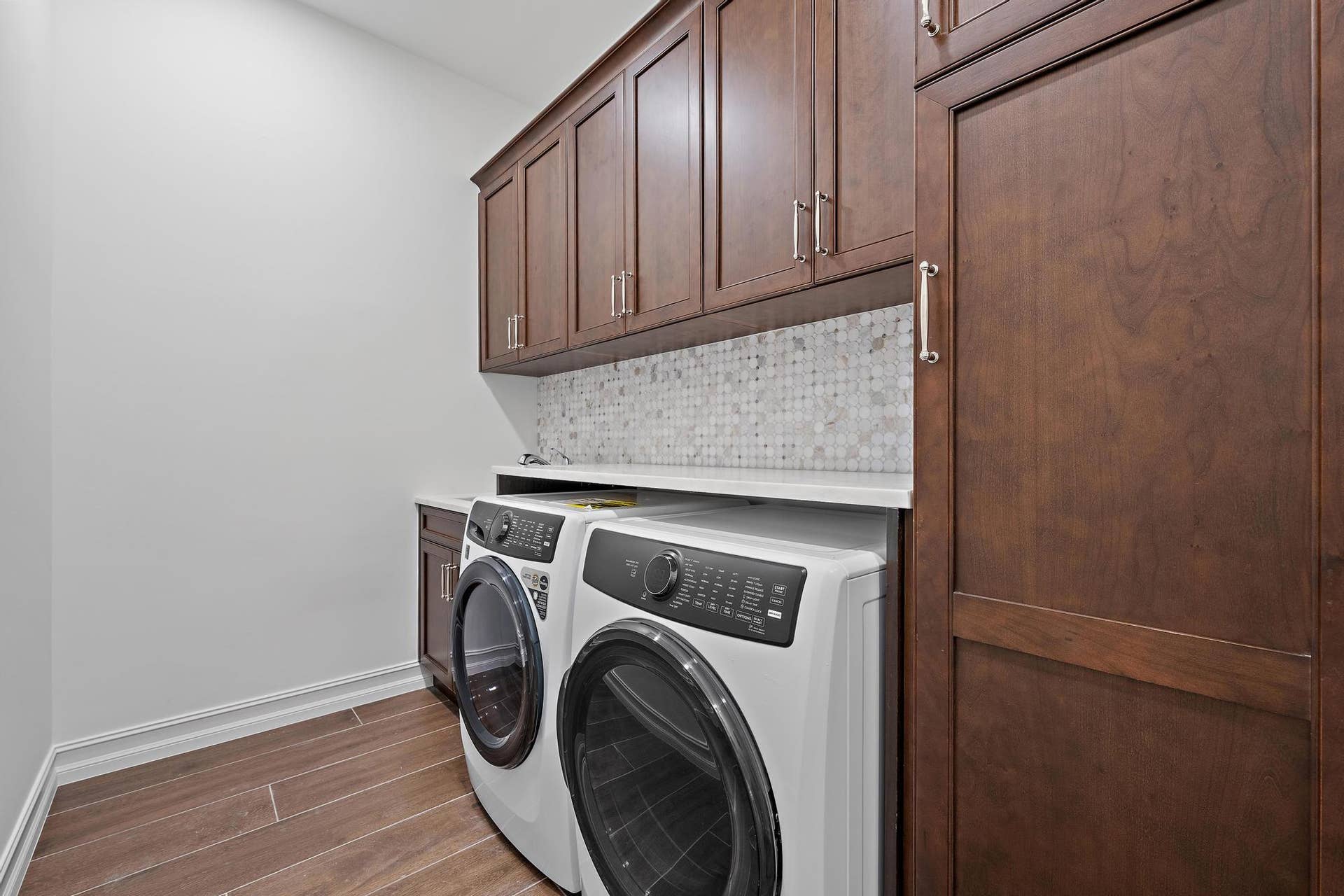 309 Cascade Lane, Palm Beach Shores, FL 33404 Laundry