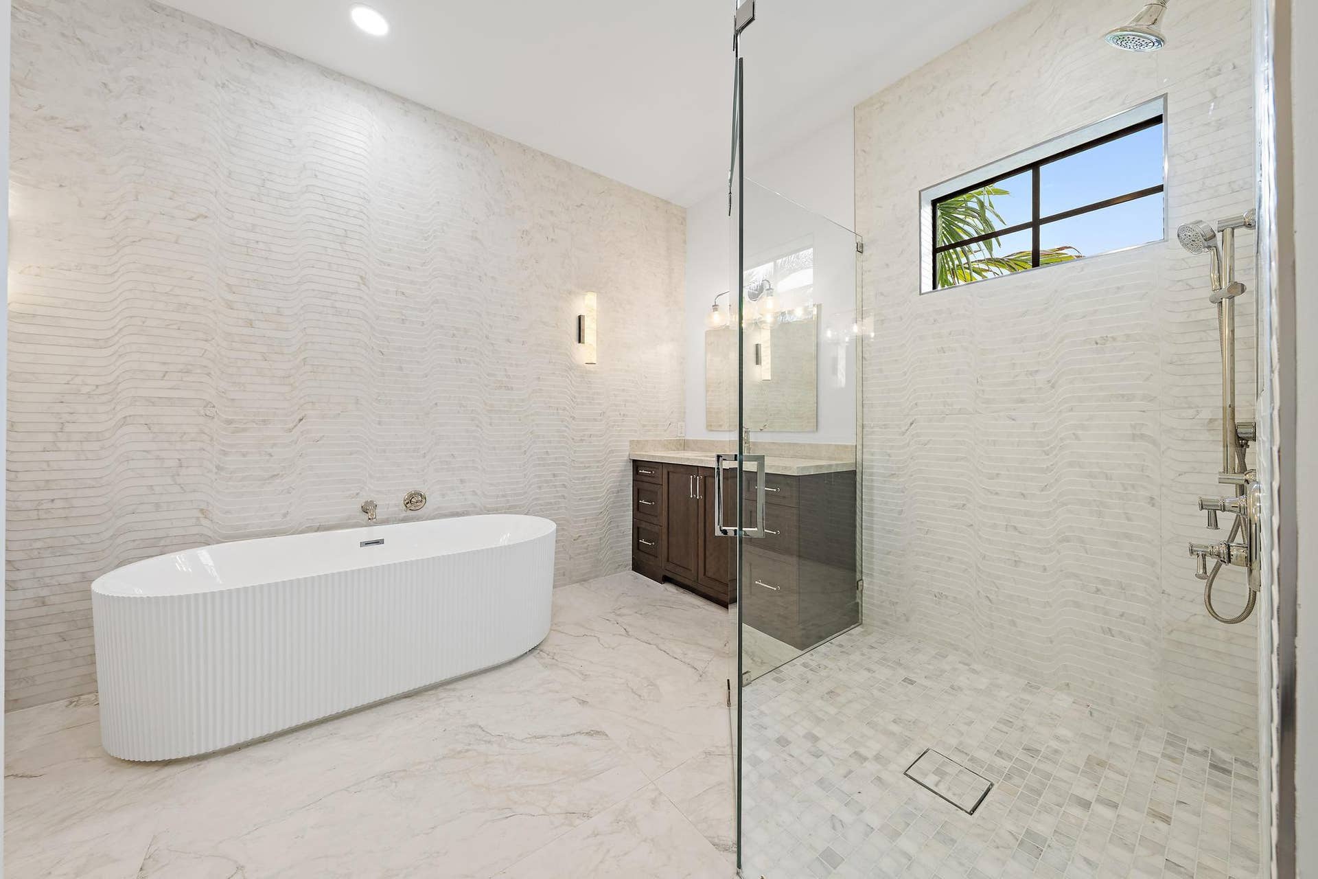 309 Cascade Lane, Palm Beach Shores, FL 33404 Bath