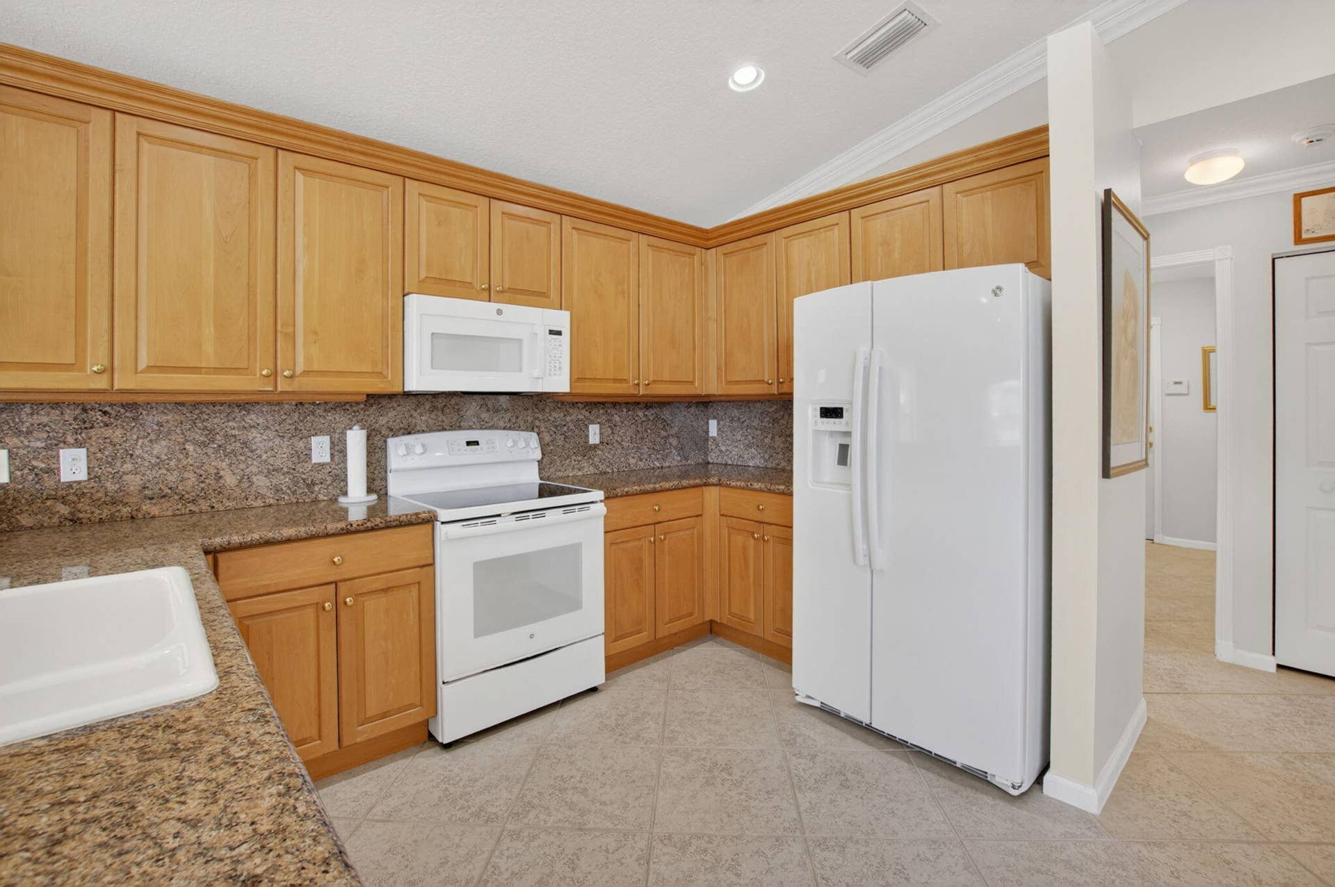 13461 Barcelona Lake Circle, Delray Beach, FL 33446 KITCHEN