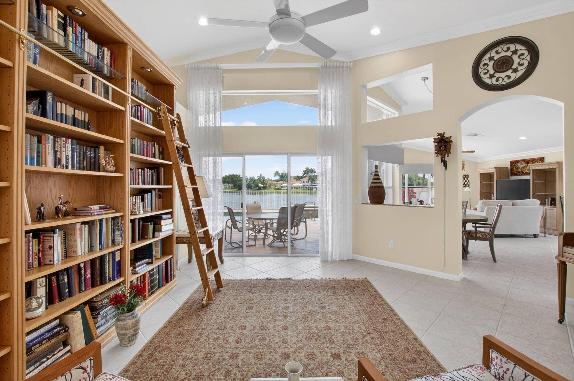 13461 Barcelona Lake Circle, Delray Beach, FL 33446 LIVING ROOM