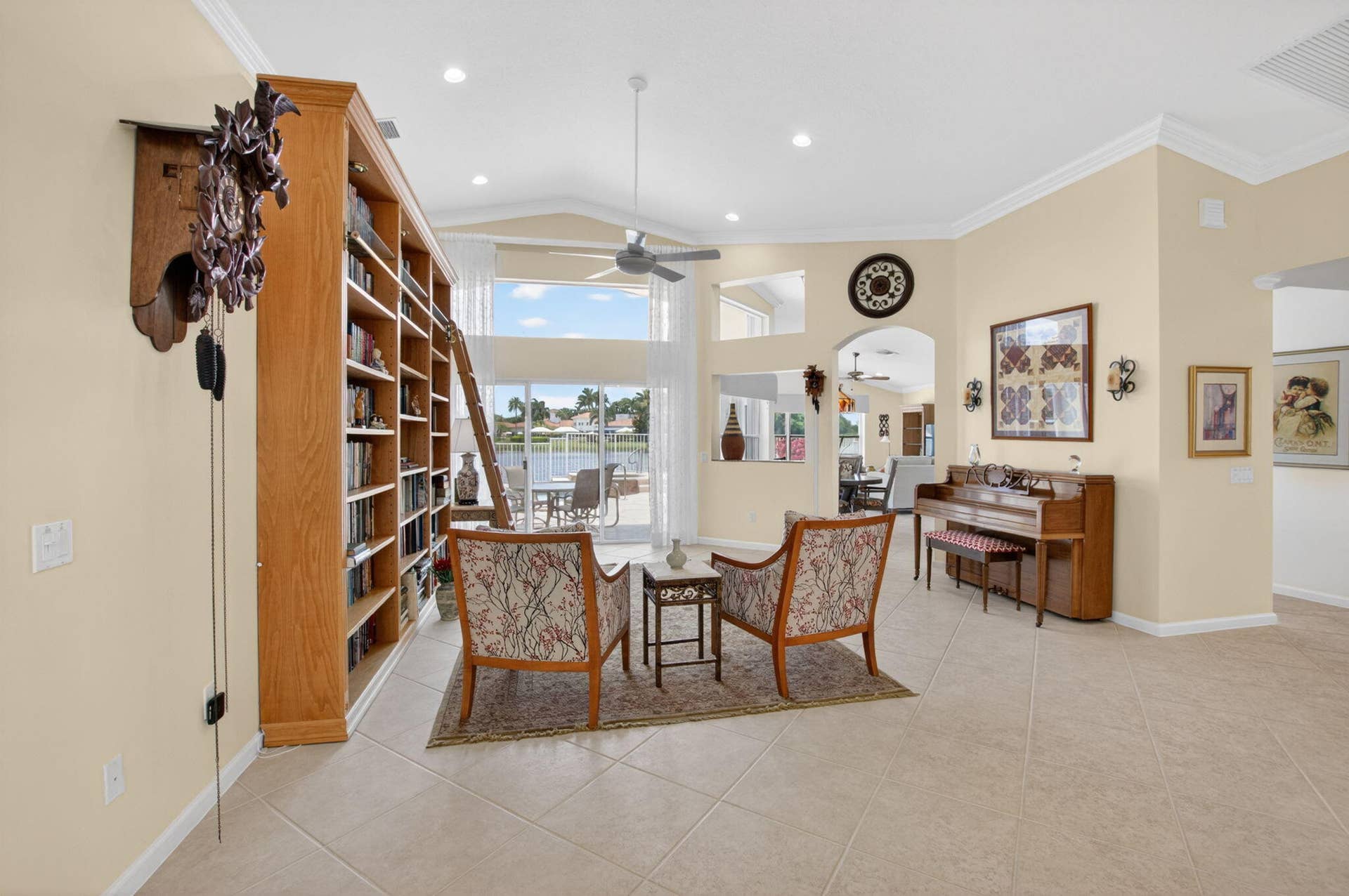 13461 Barcelona Lake Circle, Delray Beach, FL 33446 LIVING ROOM