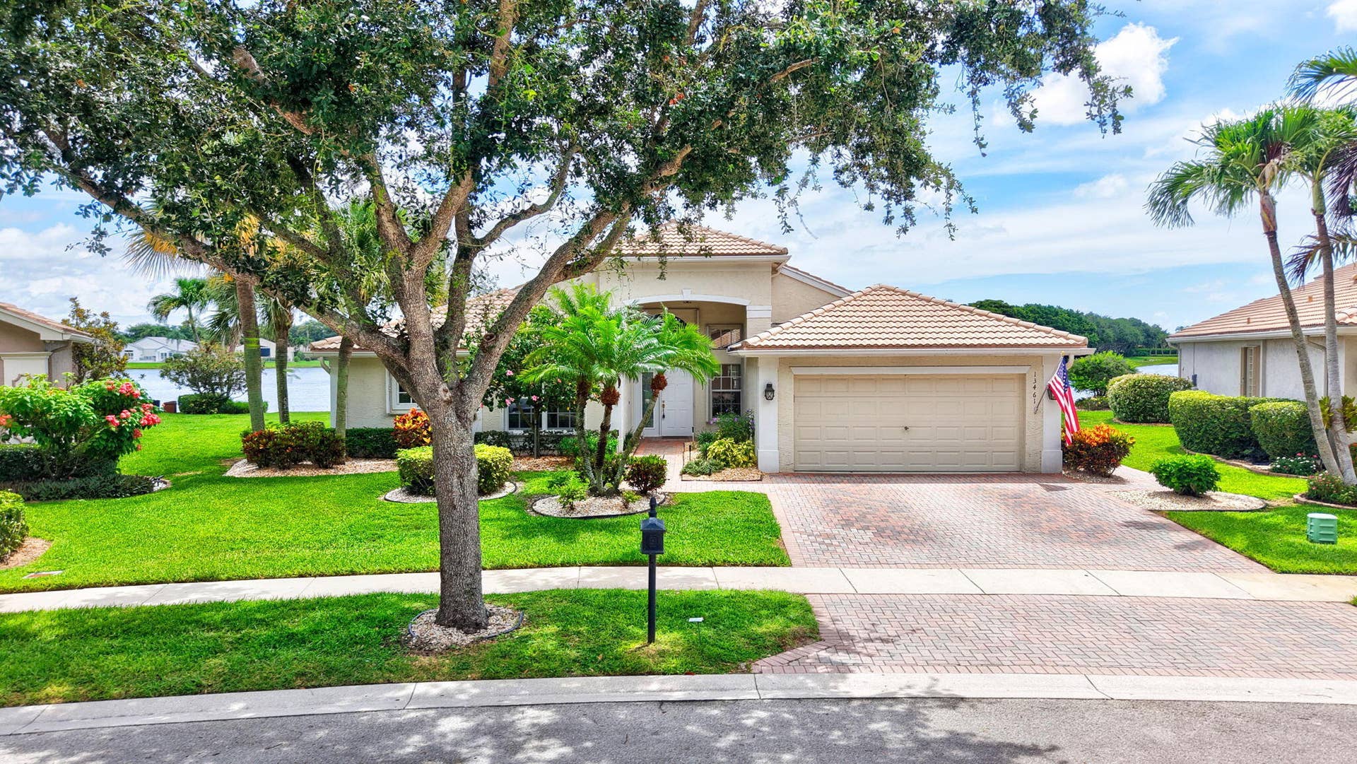 13461 Barcelona Lake Circle, Delray Beach, FL 33446 FRONT OF HOUSE