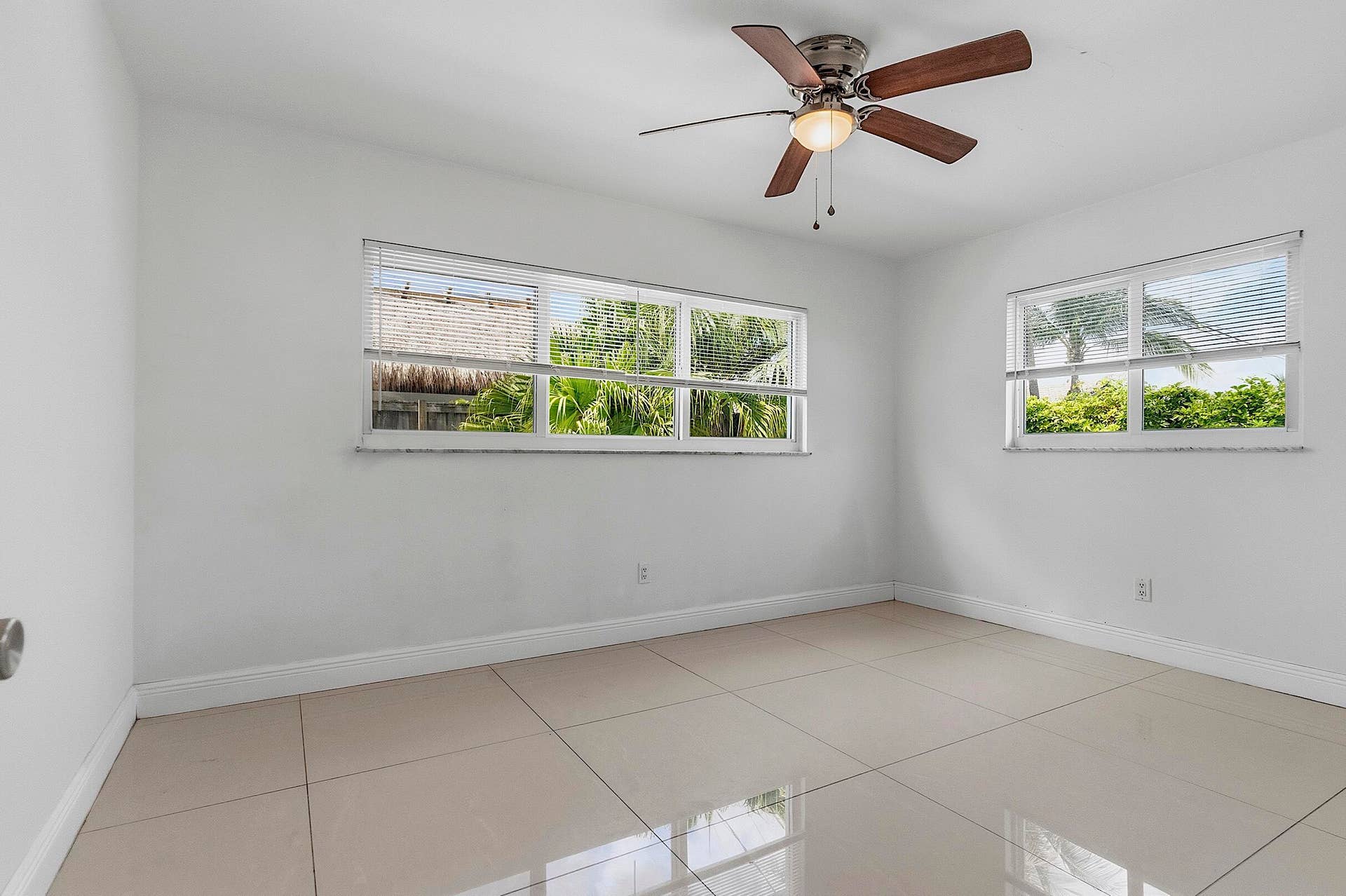 2910 NE 40th Ct - - 014