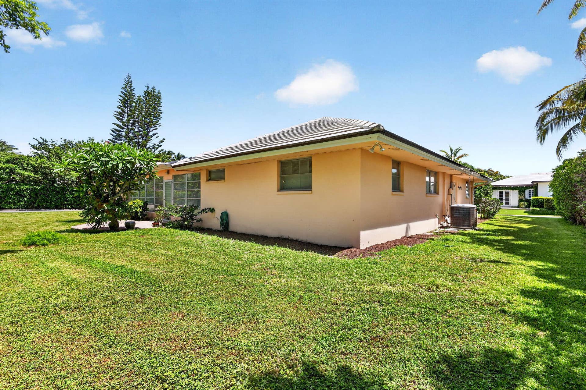 217 Plantation Road, Palm Beach, FL 33480 7-web-or-mls-5P1A6301