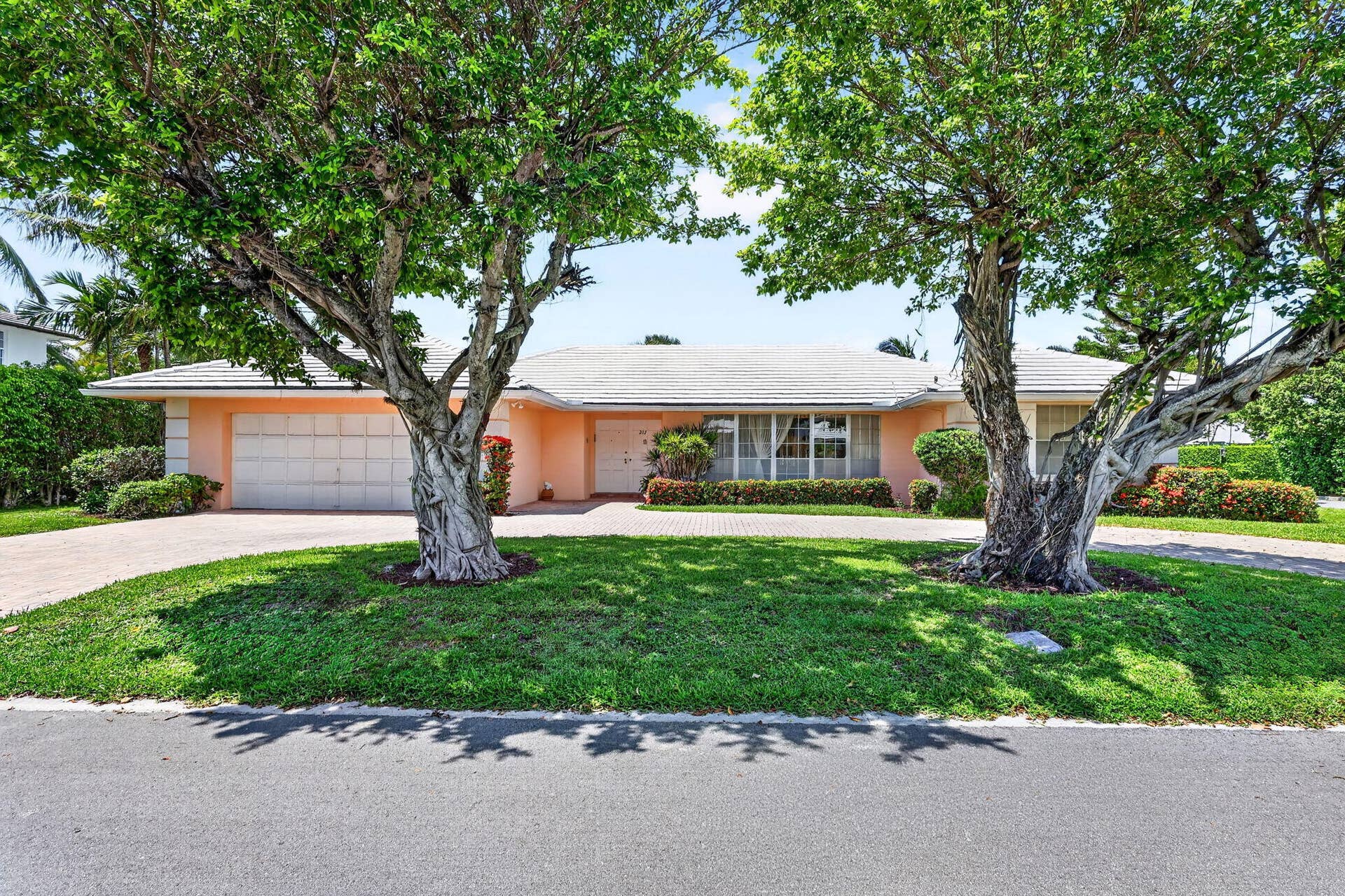 217 Plantation Road, Palm Beach, FL 33480 3-web-or-mls-5P1A6281