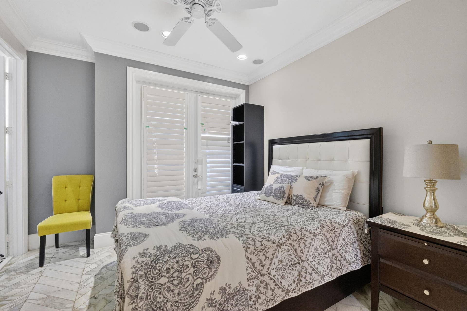 Bedroom 1 pic 2
