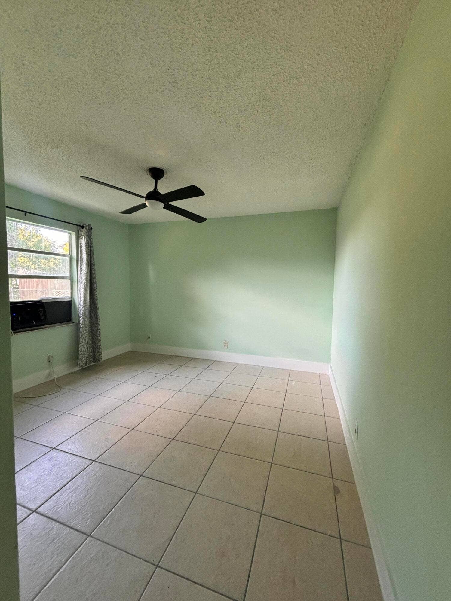 1328 W 6th Street, Riviera Beach, FL 33404 BR2