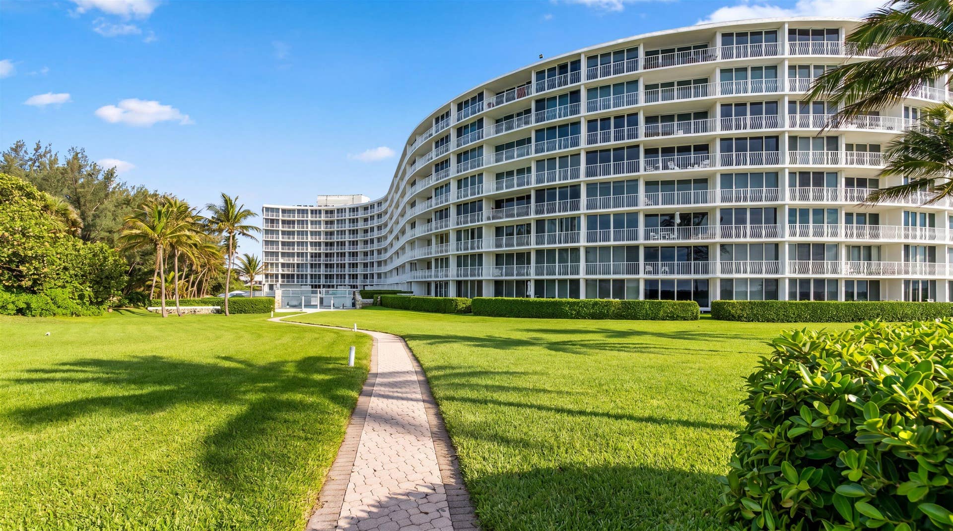 2774 S Ocean Boulevard, #206, Palm Beach, FL 33480 19-2774 S Ocean Blvd #206