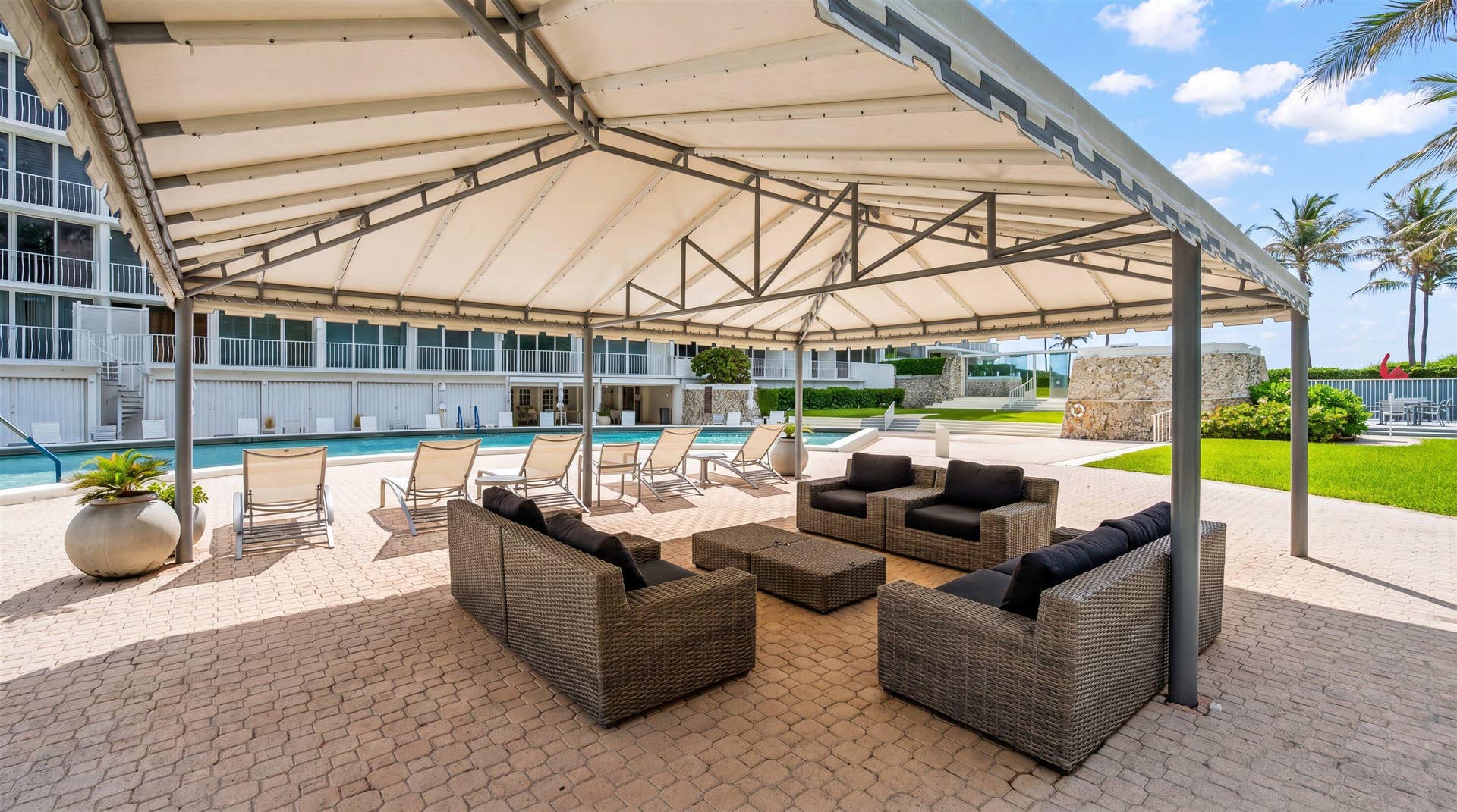 2774 S Ocean Boulevard, #206, Palm Beach, FL 33480 16-2774 S Ocean Blvd #206