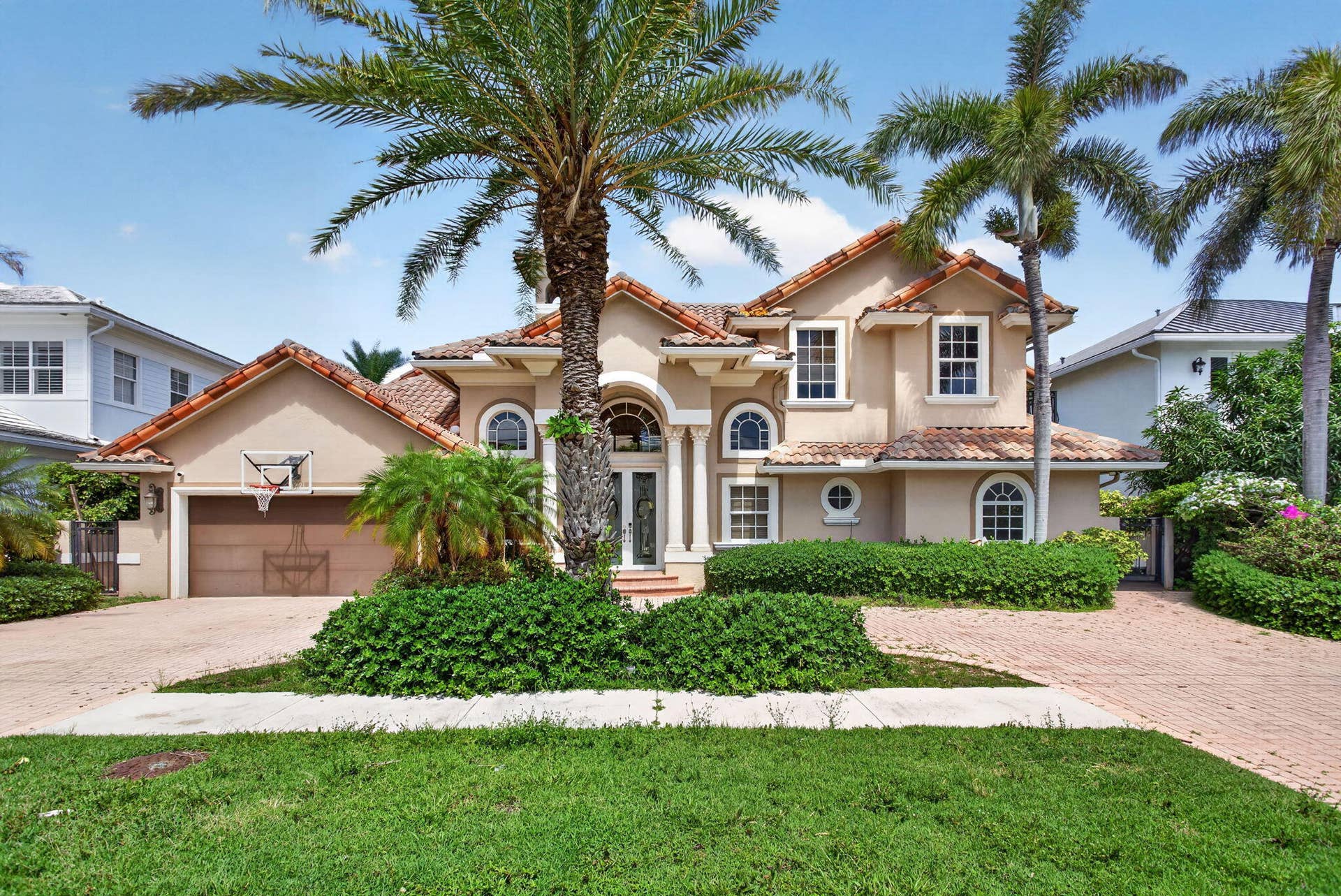 4901 NE 29th Avenue, Lighthouse Point, FL 33064 1