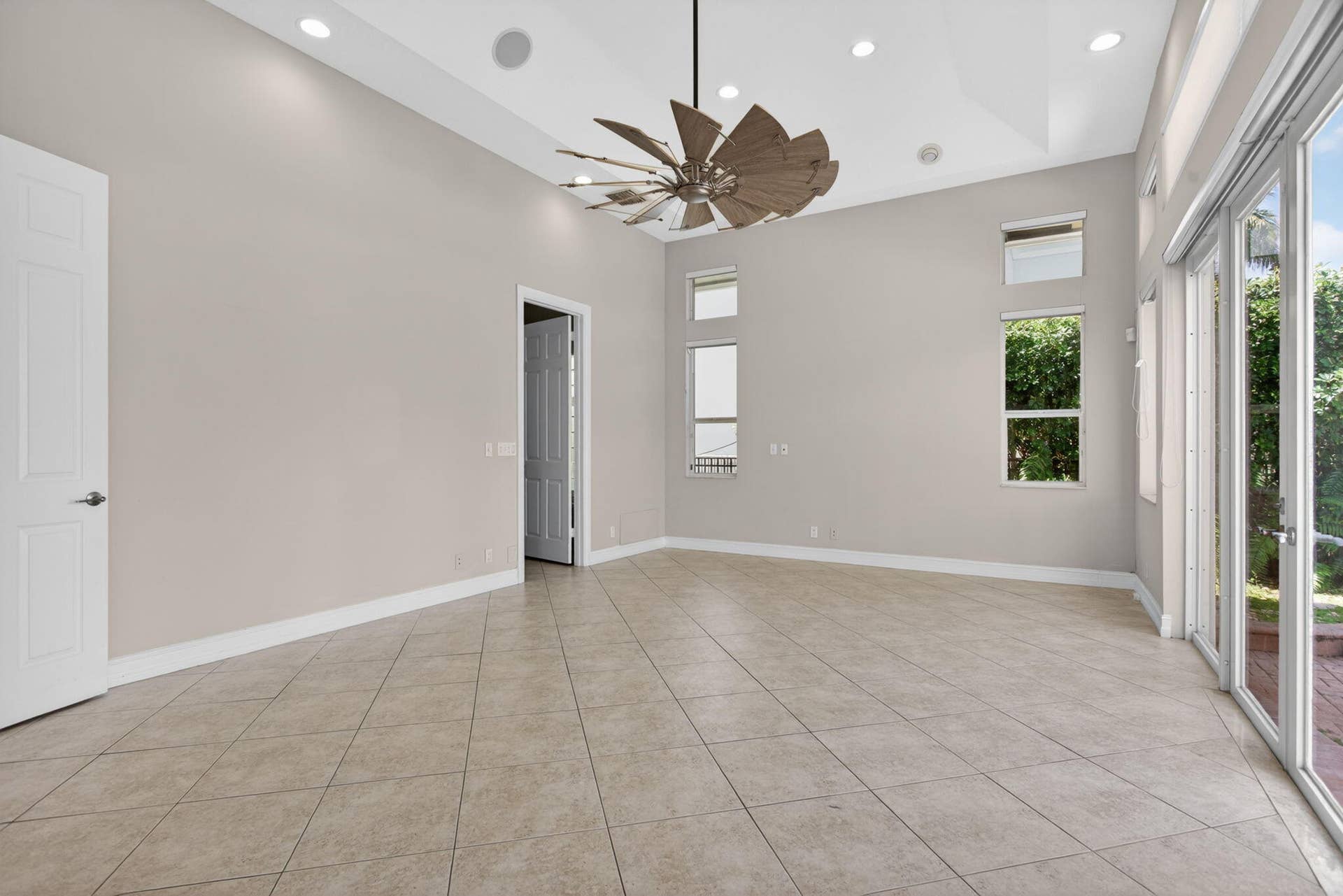 4901 NE 29th Avenue, Lighthouse Point, FL 33064 31